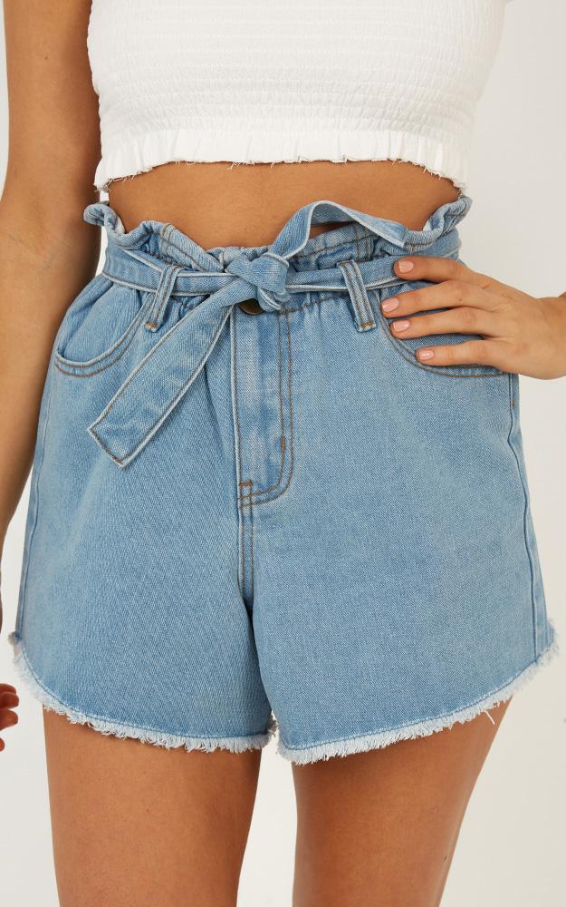 Falling Feeling Denim Shorts In Light Wash