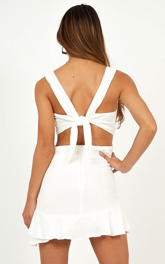 Emotionless Dress In White