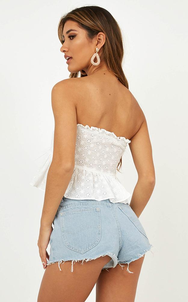 Aneta Top In White Embroidery