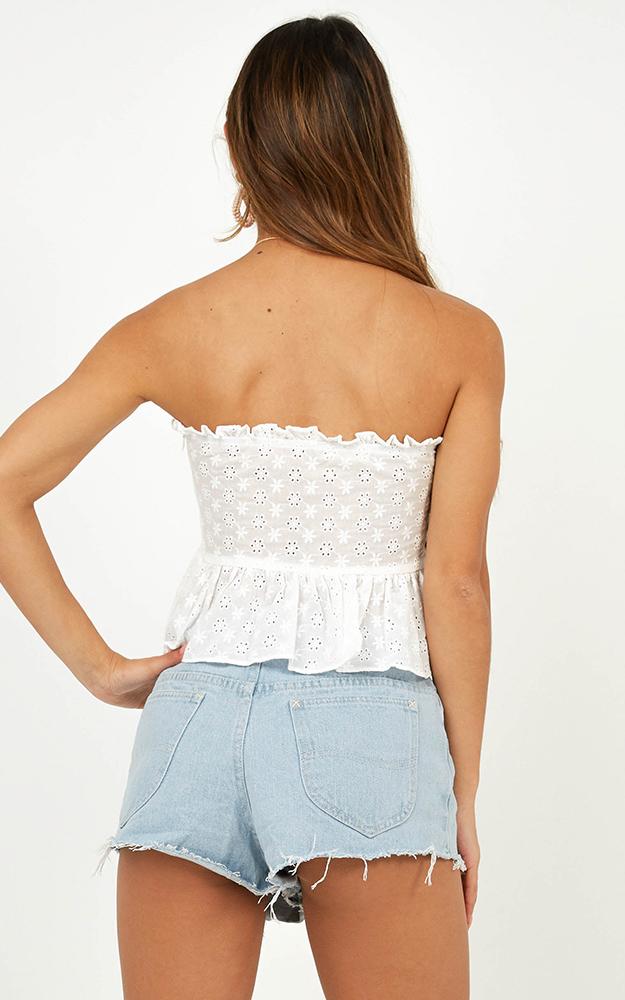 Aneta Top In White Embroidery