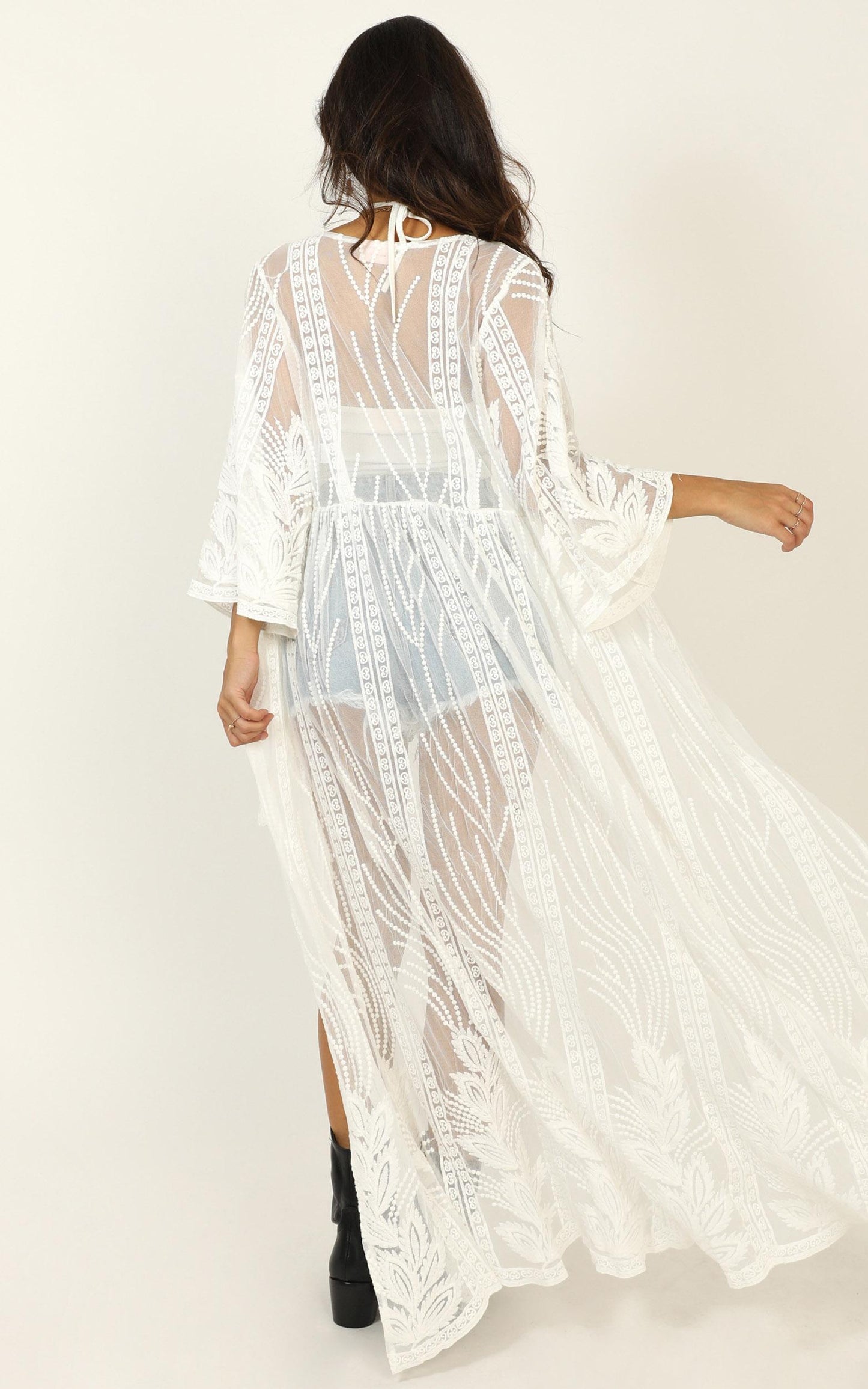 Strong Contender Kimono In White Lace