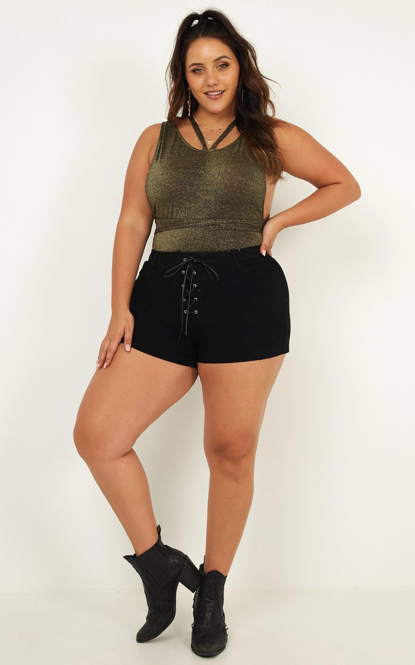 Tamsin Denim Shorts In Black Wash