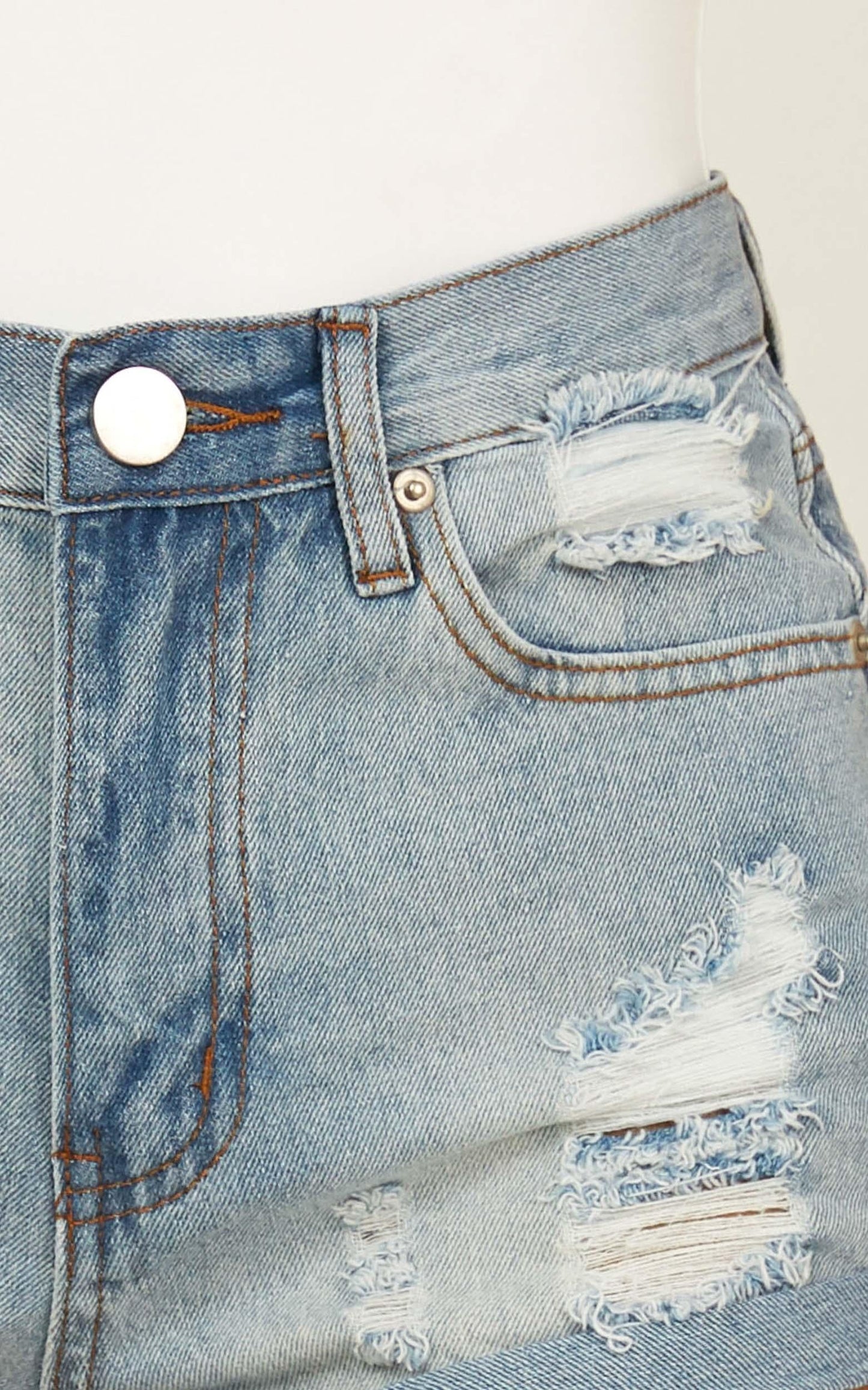 Youth In Love Denim Shorts In Light Wash