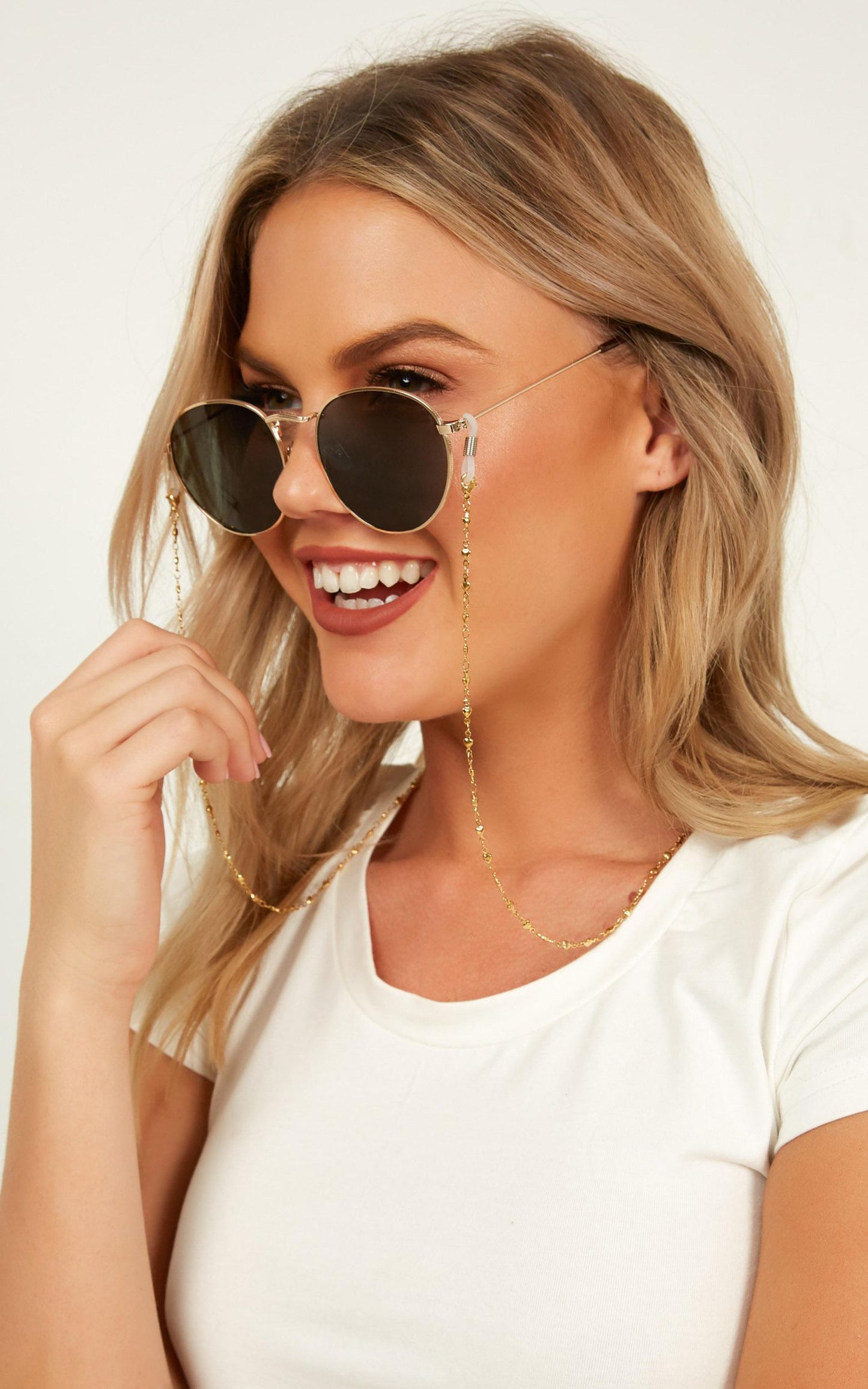 Live It Up Sunglasses Chain In Gold