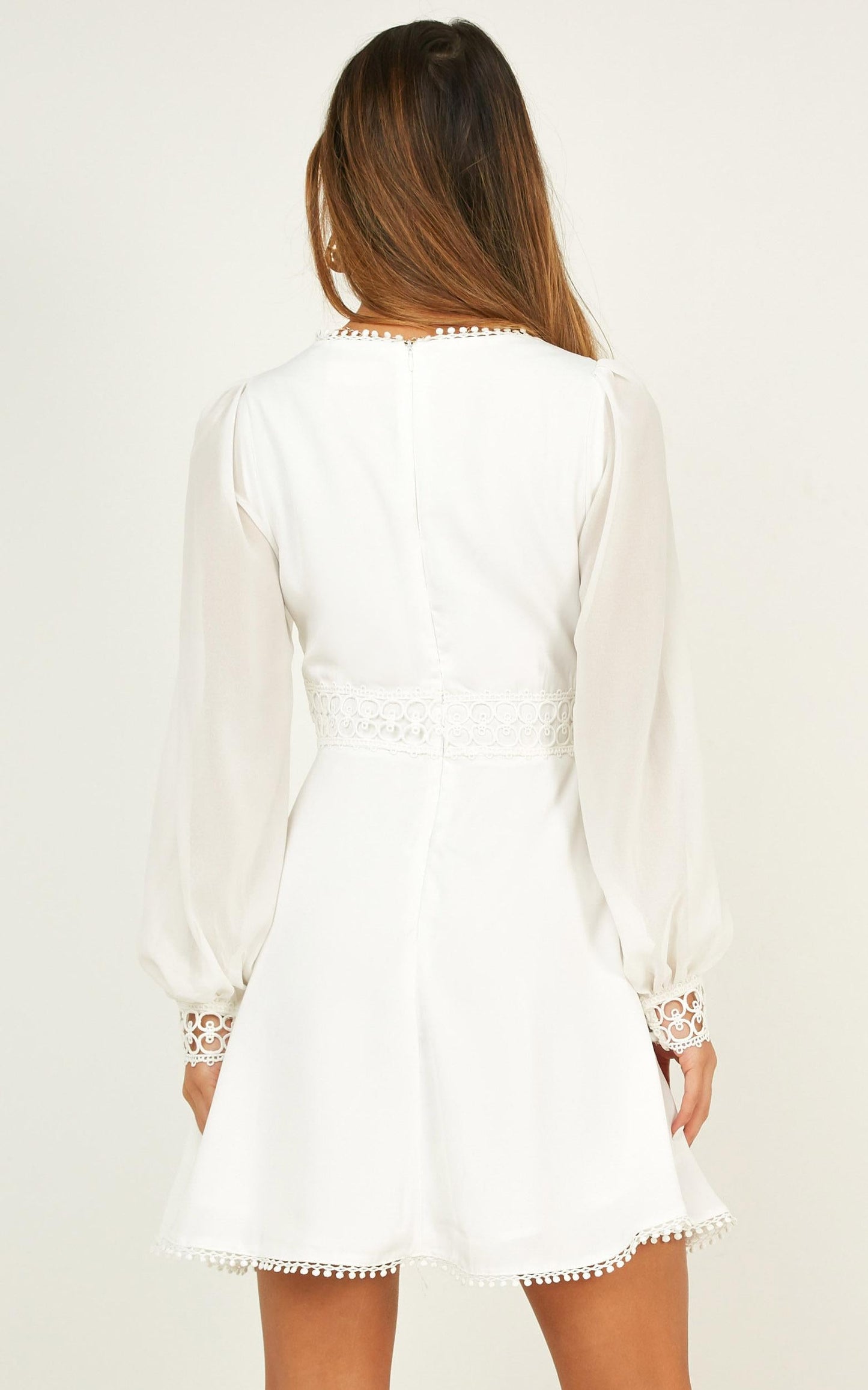 Hollywood Gal Dress In White