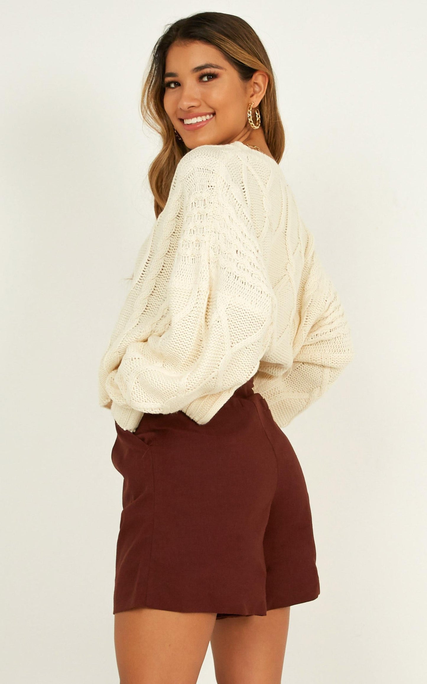 Trip To Bermuda Shorts In Chocolate Linen Look