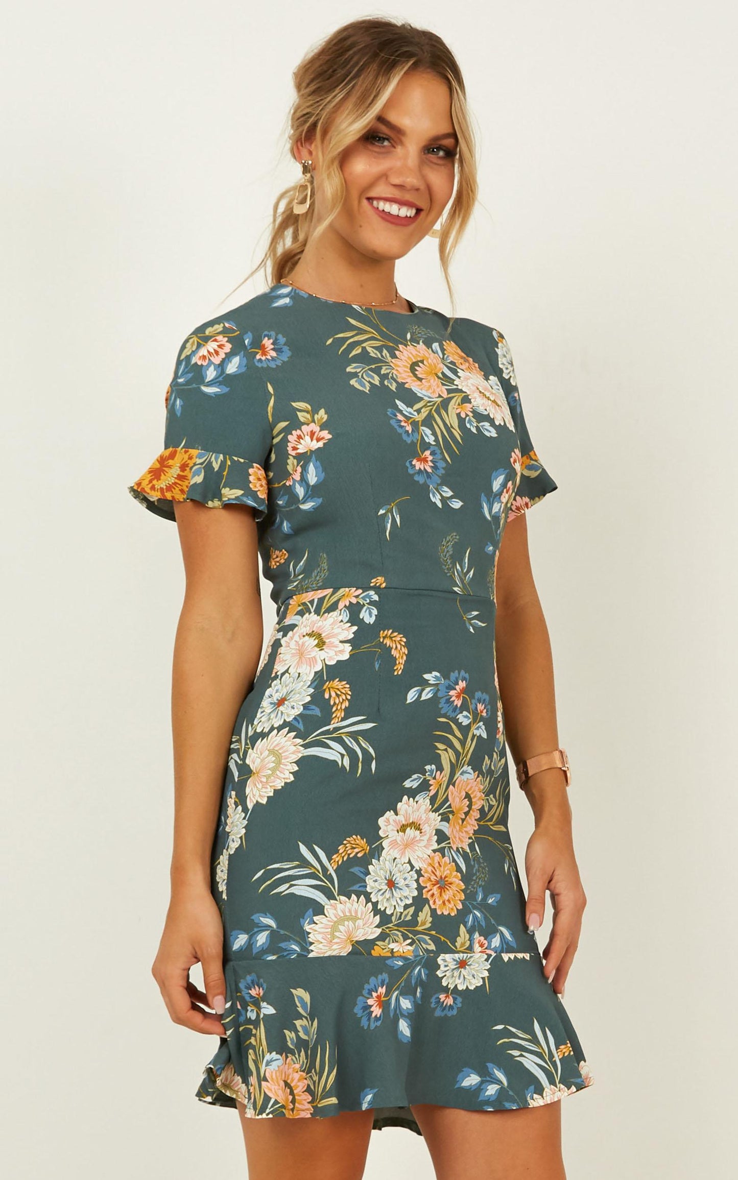 Keep It Calm Dress In Sage Floral