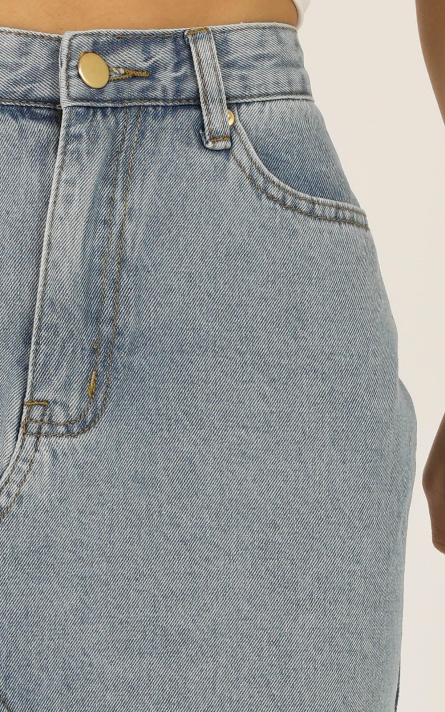 Love Its Clear Skirt In Light Blue Wash Denim