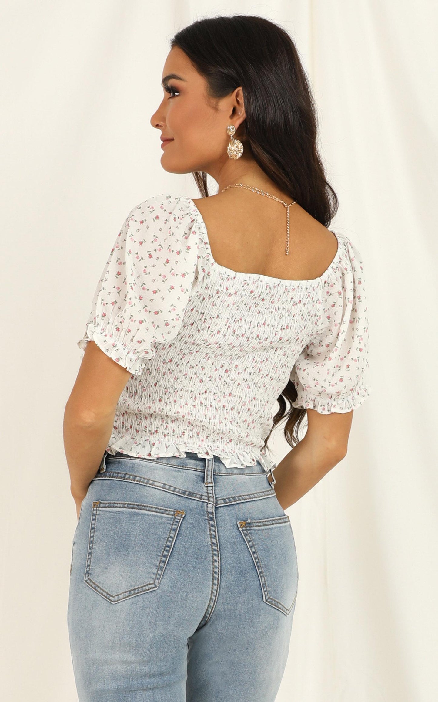 In Your Dreams Top In White Floral