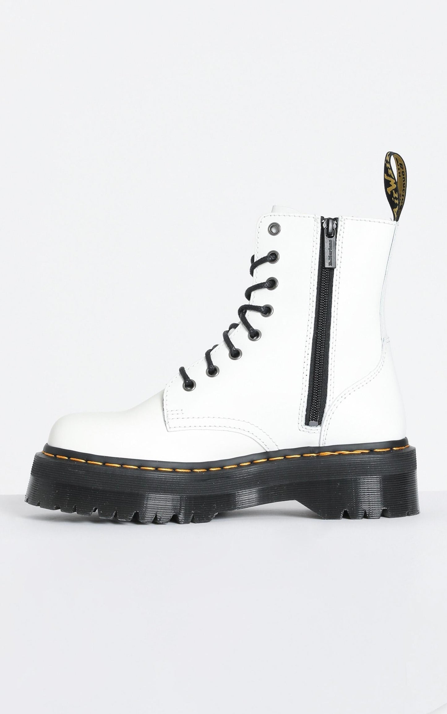 Dr. Martens - Jadon 8 Eye Boot in White