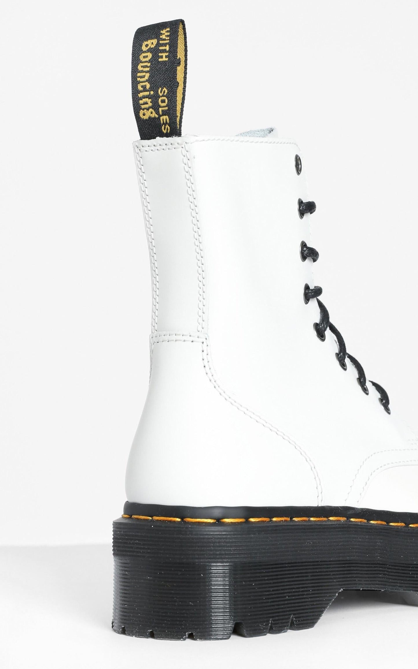 Dr. Martens - Jadon 8 Eye Boot in White