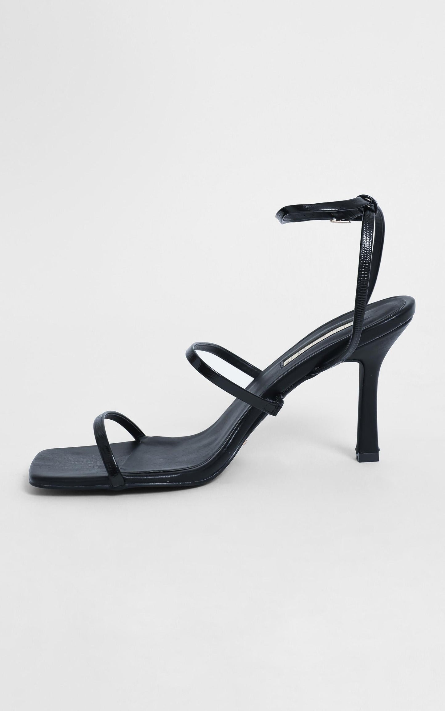 Billini - Sawyer Heels in Black Scale