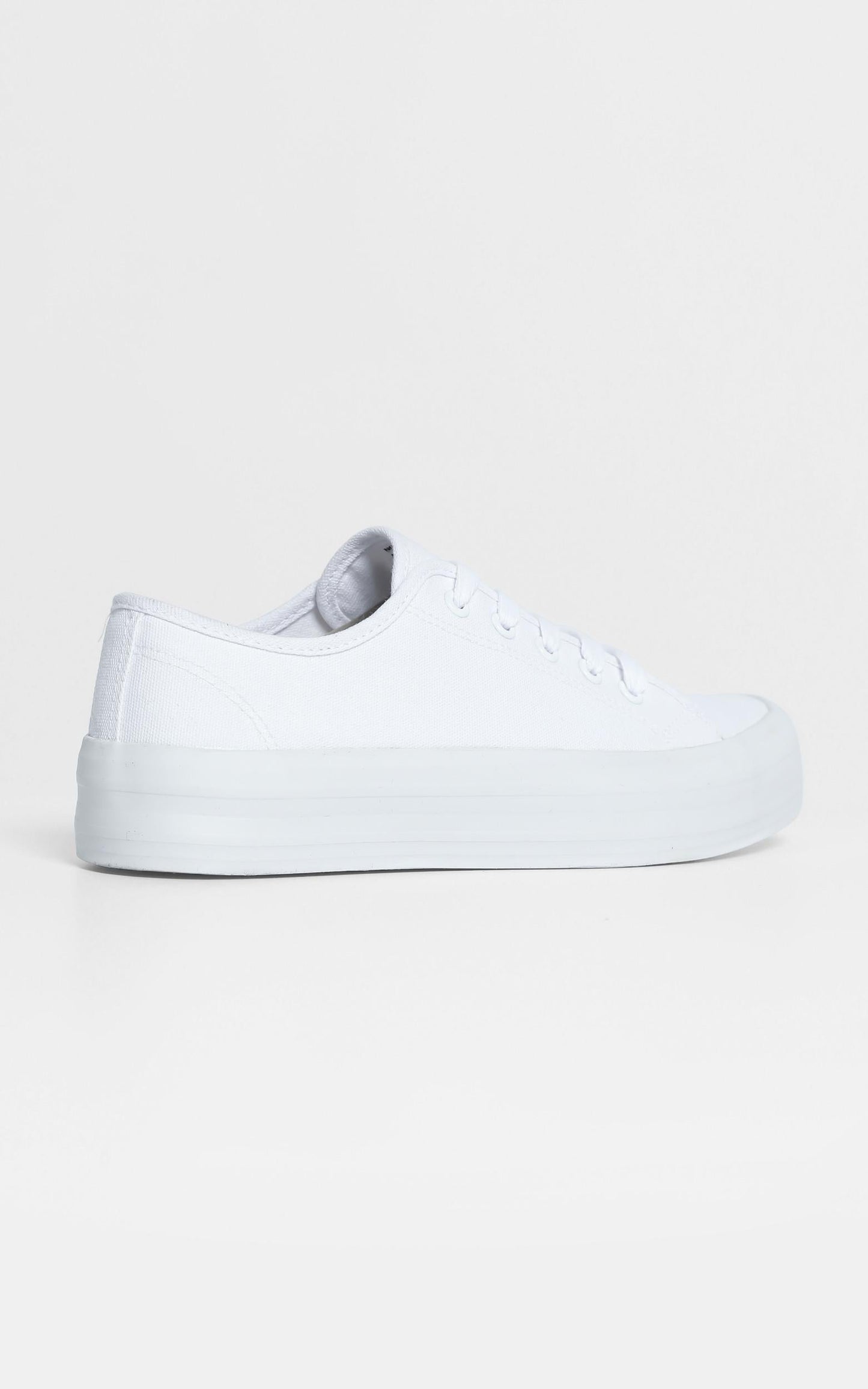 Therapy - Fiasco Sneakers in White Canvas