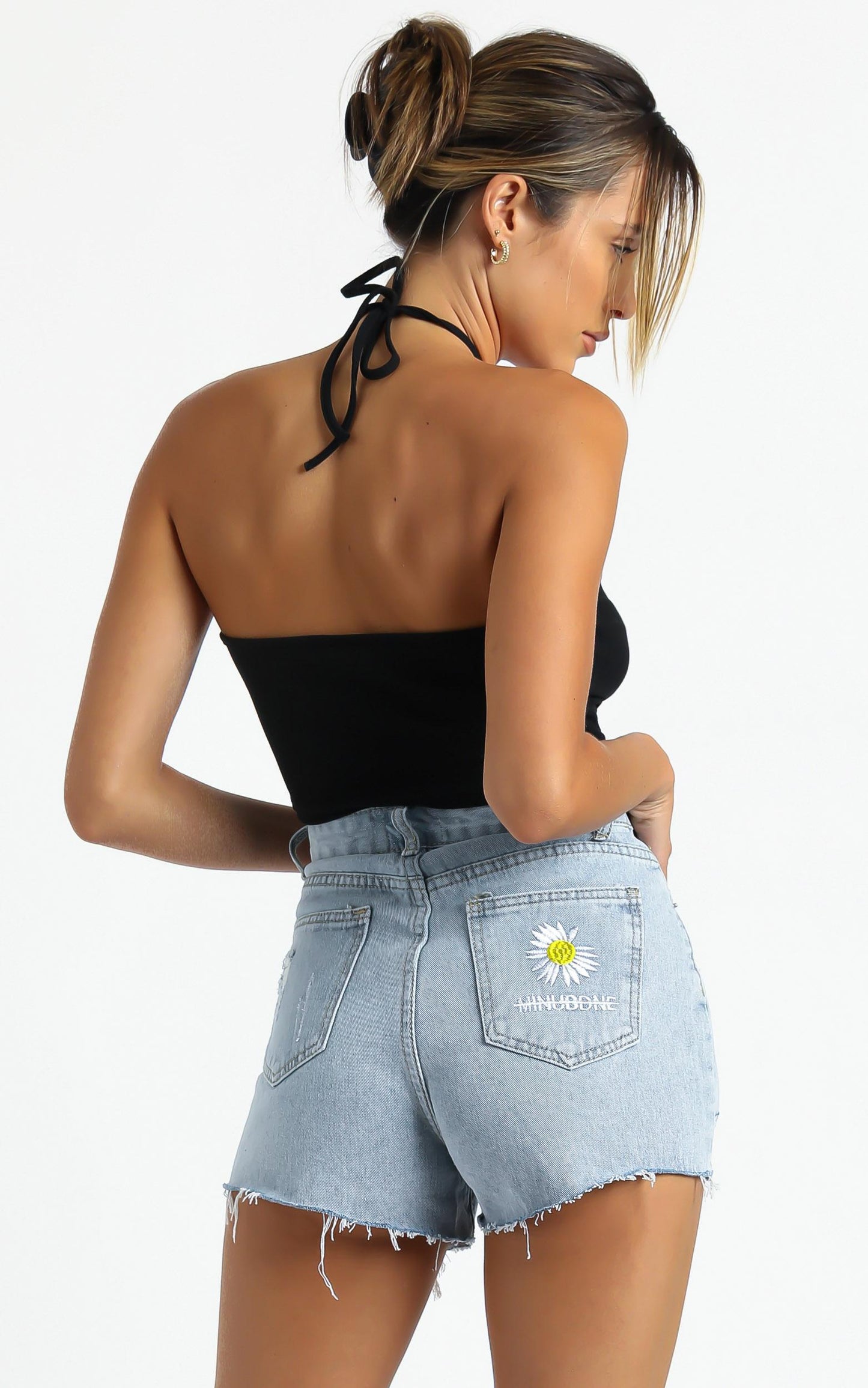 Anja Shorts in Mid Wash