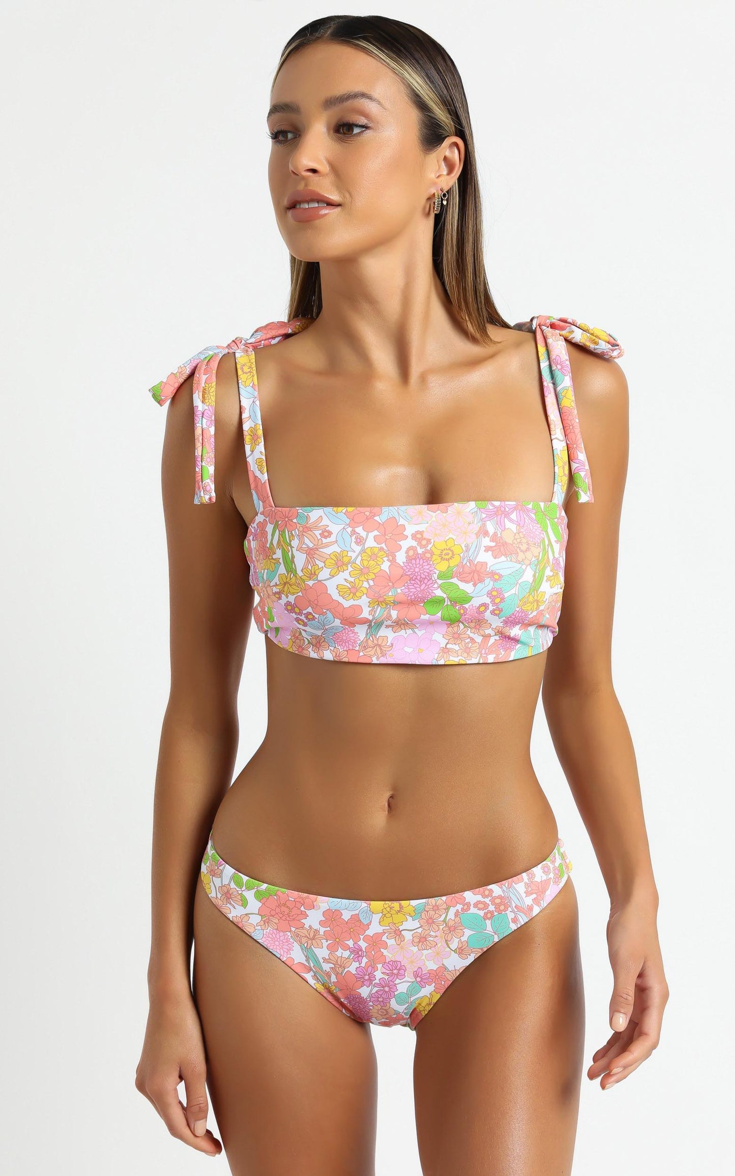 Lilah Bikini Bottoms in Flower Field