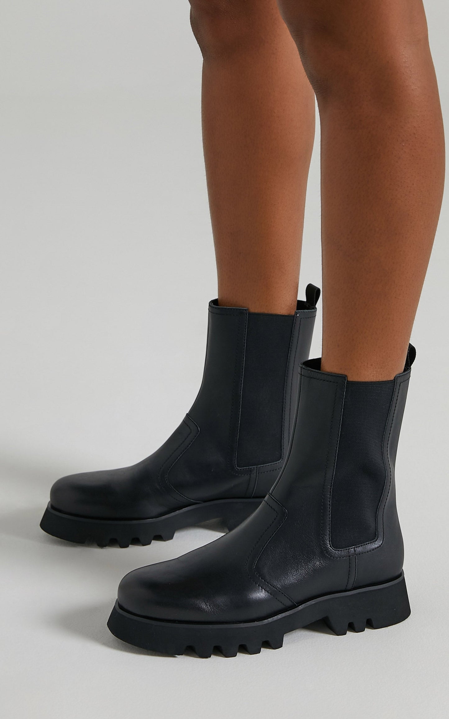 Tony Bianco - Izzy Boots in Black Como