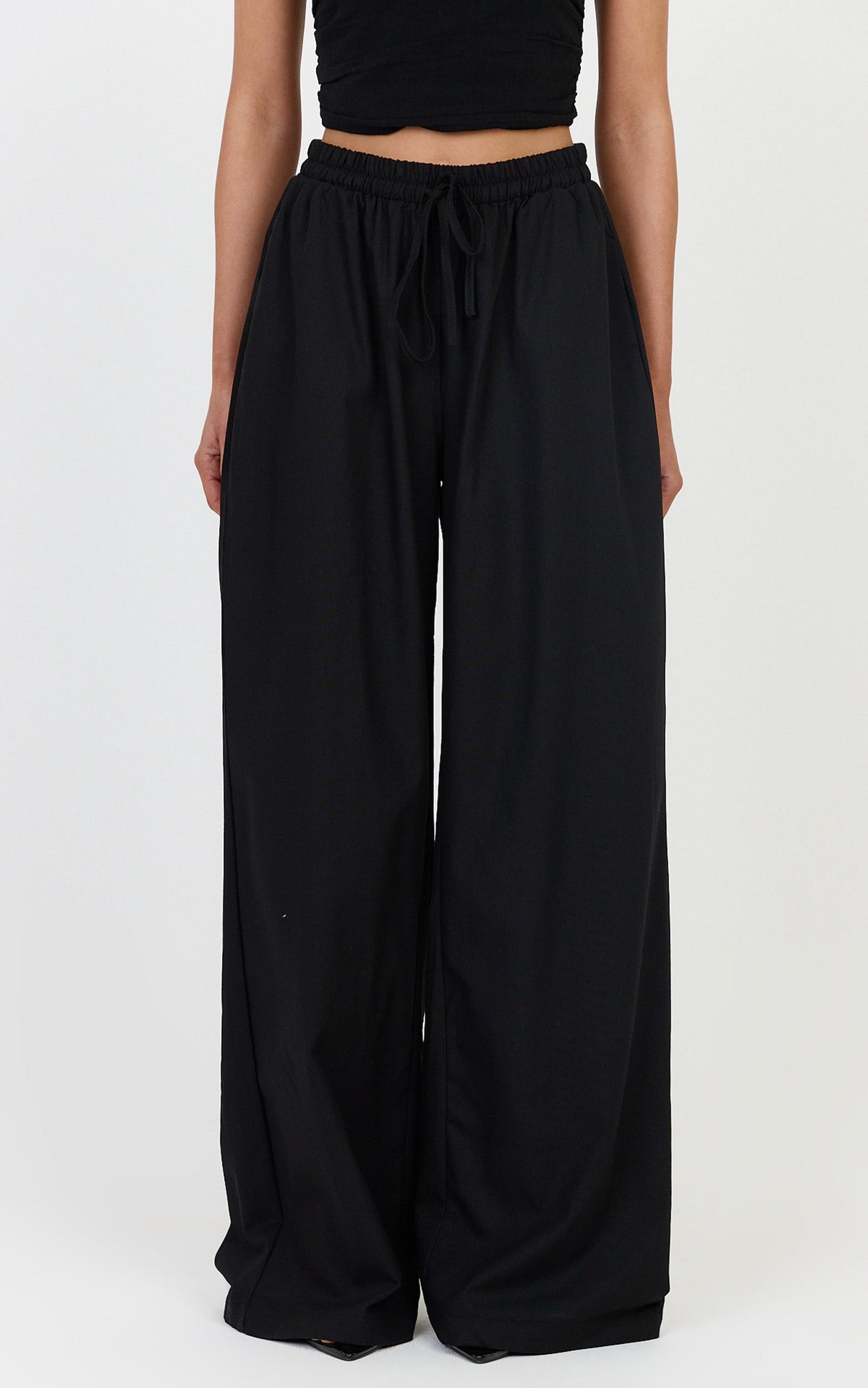 Vivienne Hose – Weite Leinenhose in Schwarz