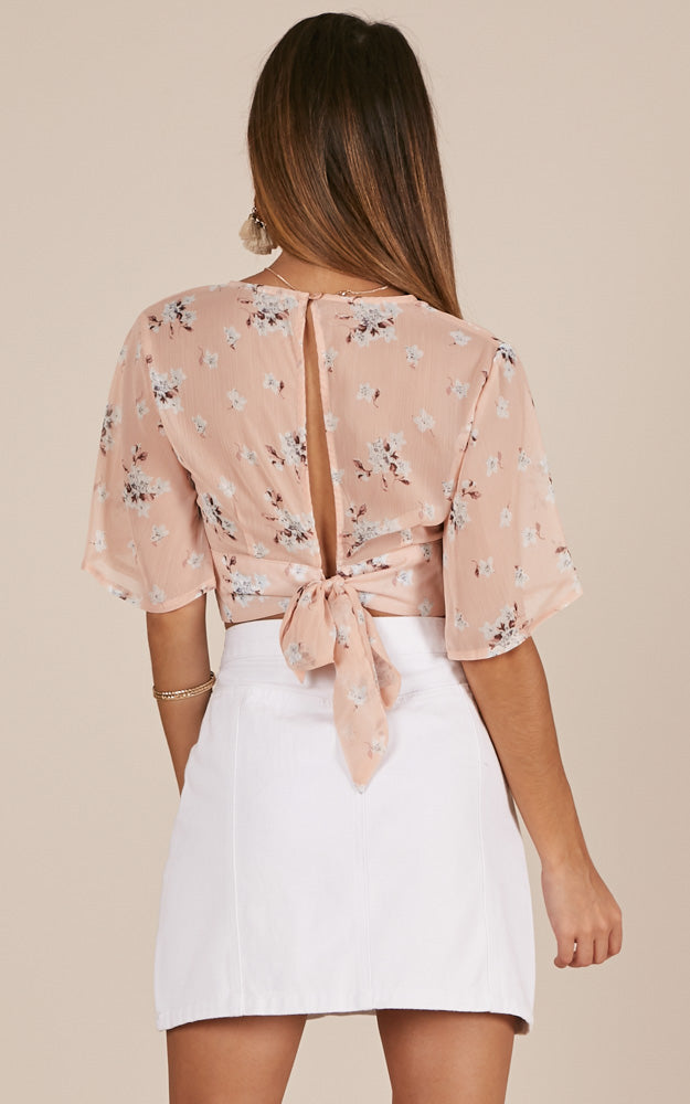 Live Sweetly Top In Blush Floral