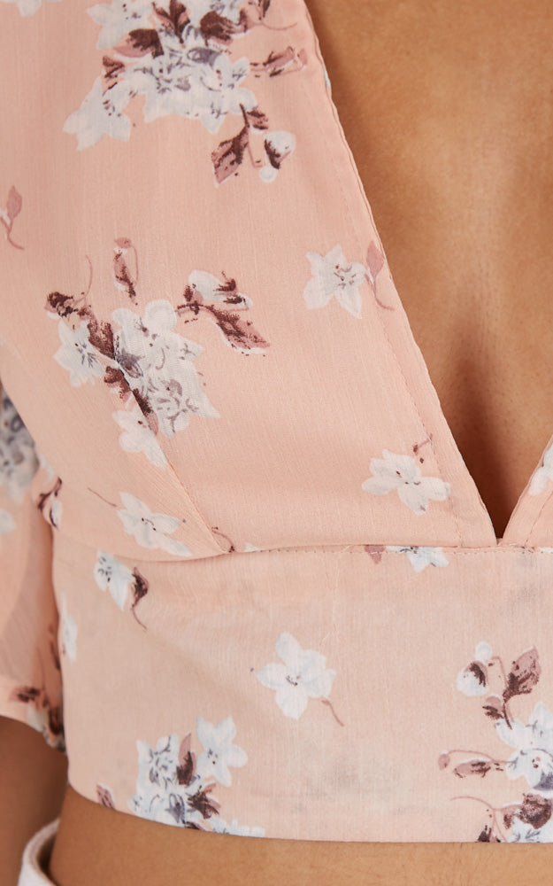 Live Sweetly Top In Blush Floral