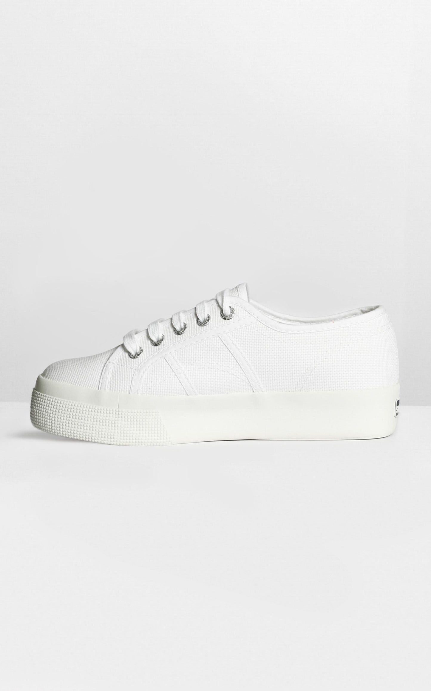 Superga- 2730 Cotu Sneakers in White Canvas