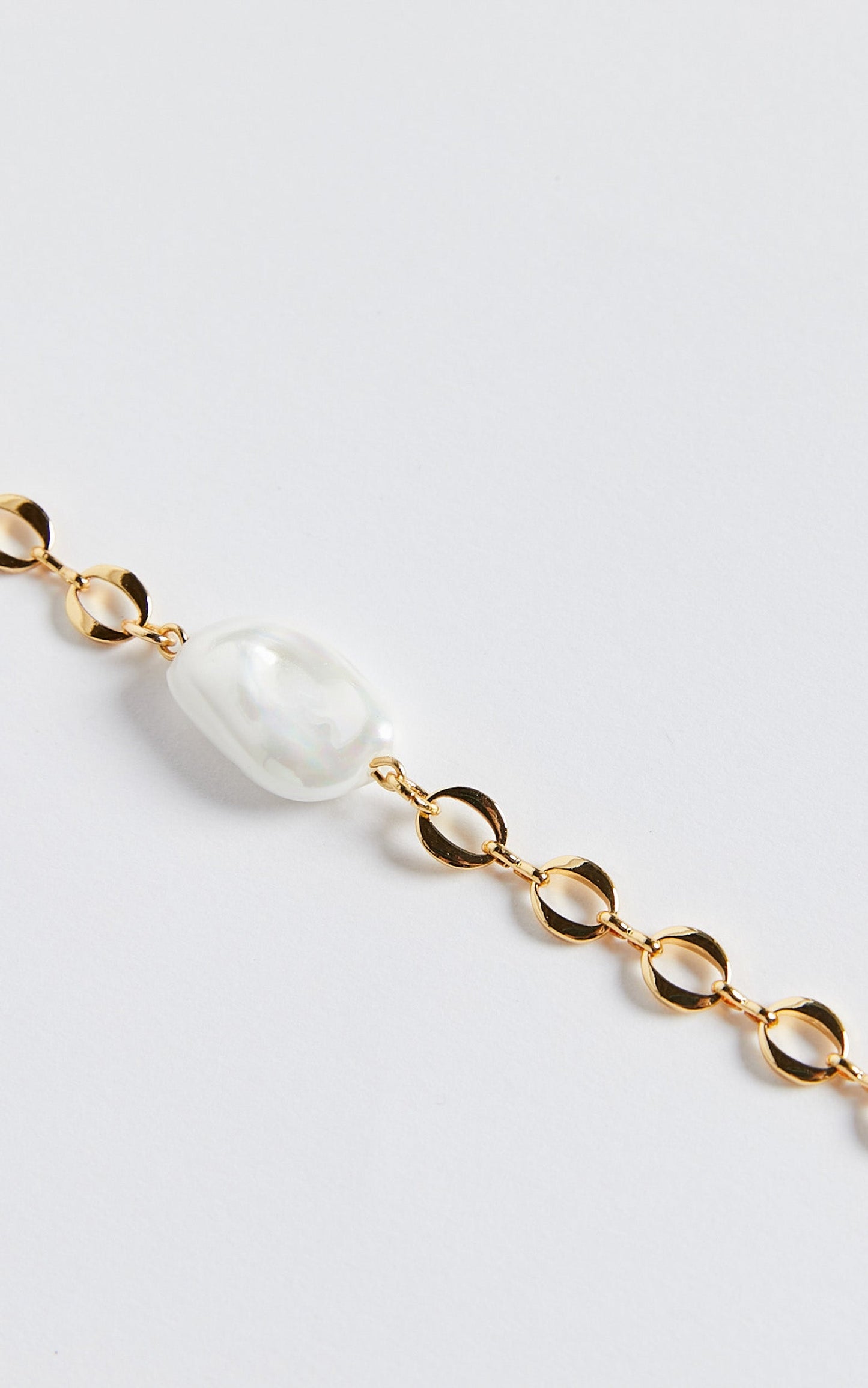 Dana Bracelet - Pearl Detail Bracelet in Gold