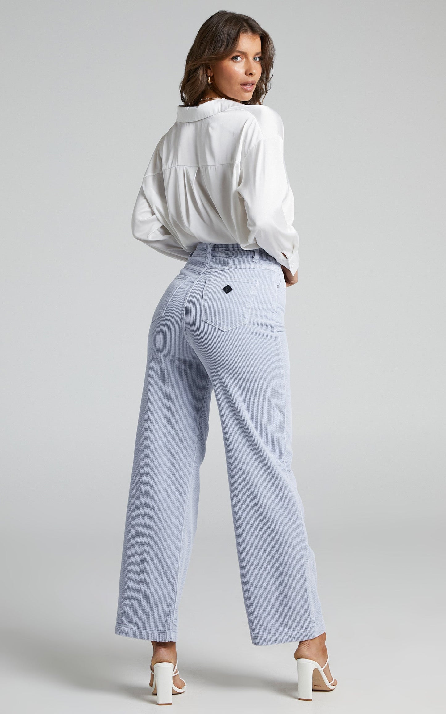 Abrand - A '94 High & Wide Jean in Dusty Blue