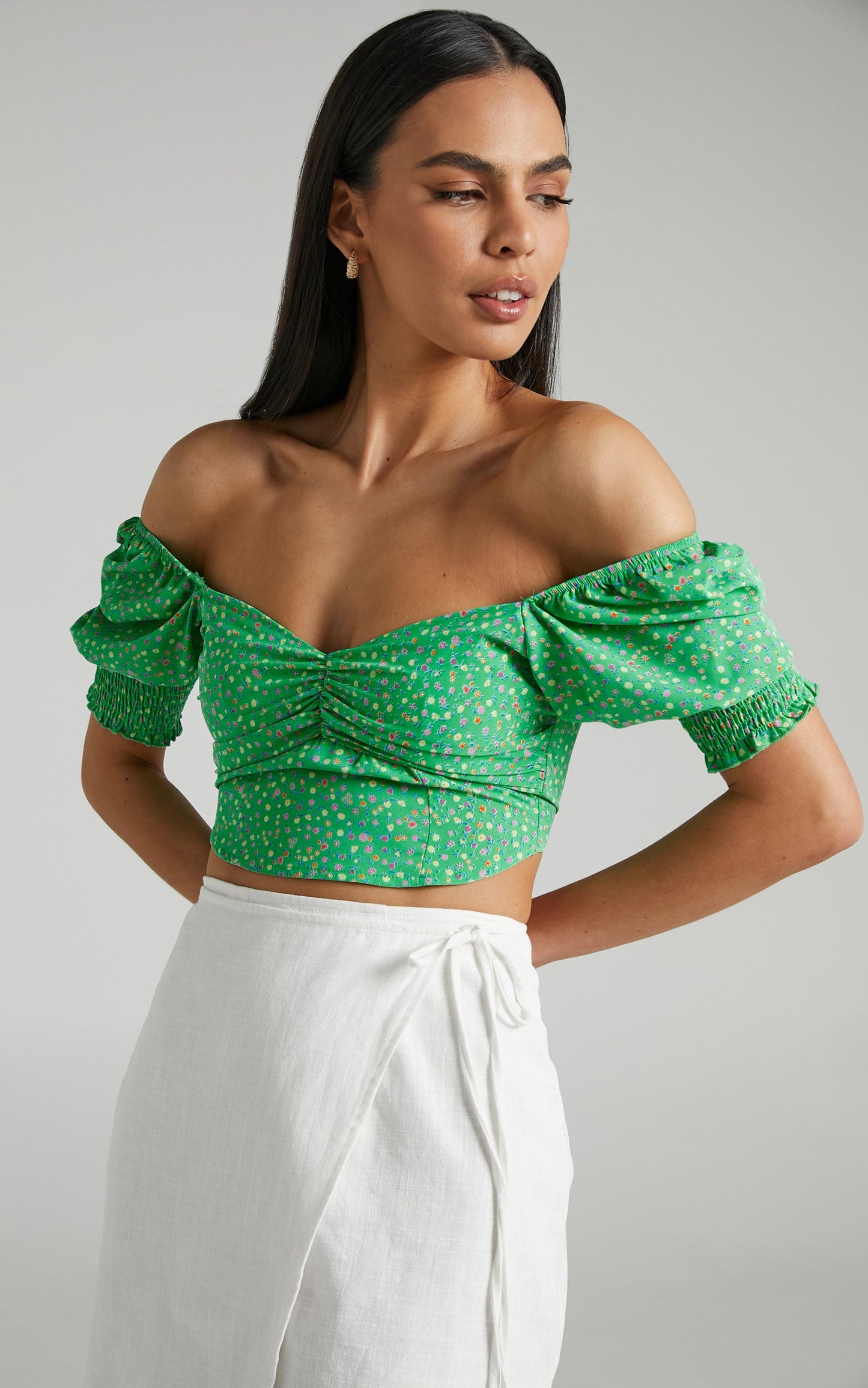Feliza Top - Ruched Sweetheart Bust Puff Sleeve Crop Top in Green Floral