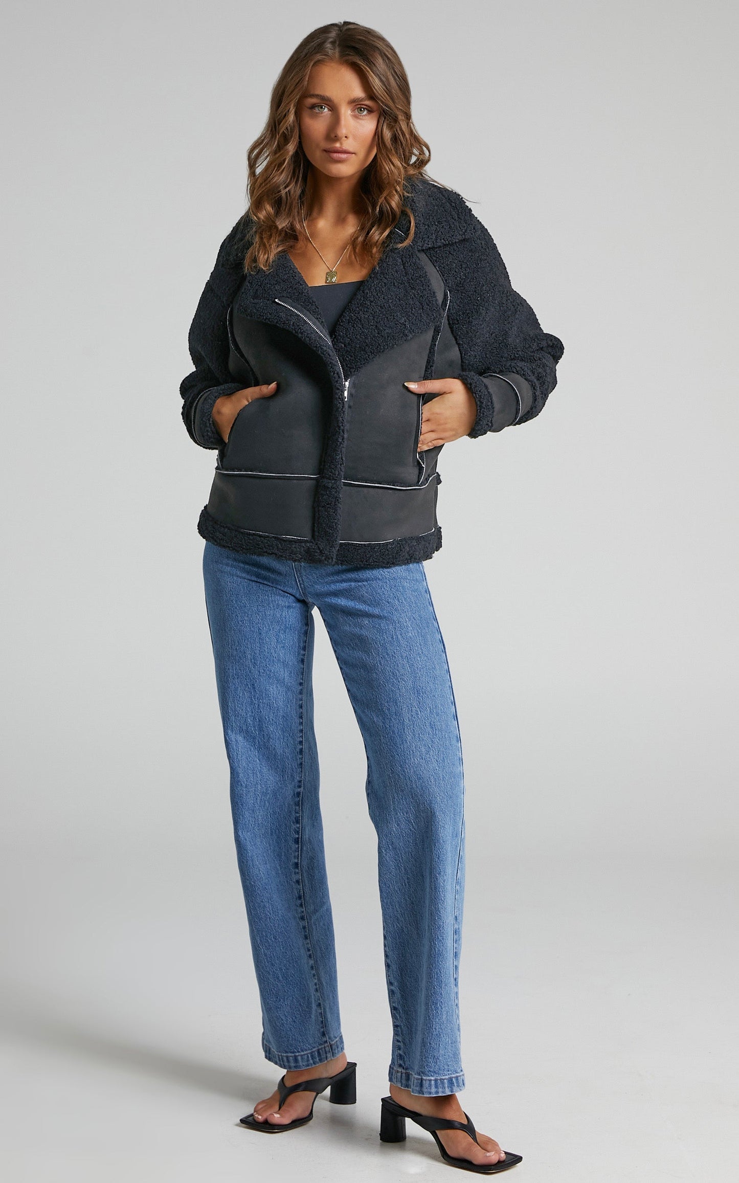 Zunette Zip Front Cosy Teddy Jacket in Black