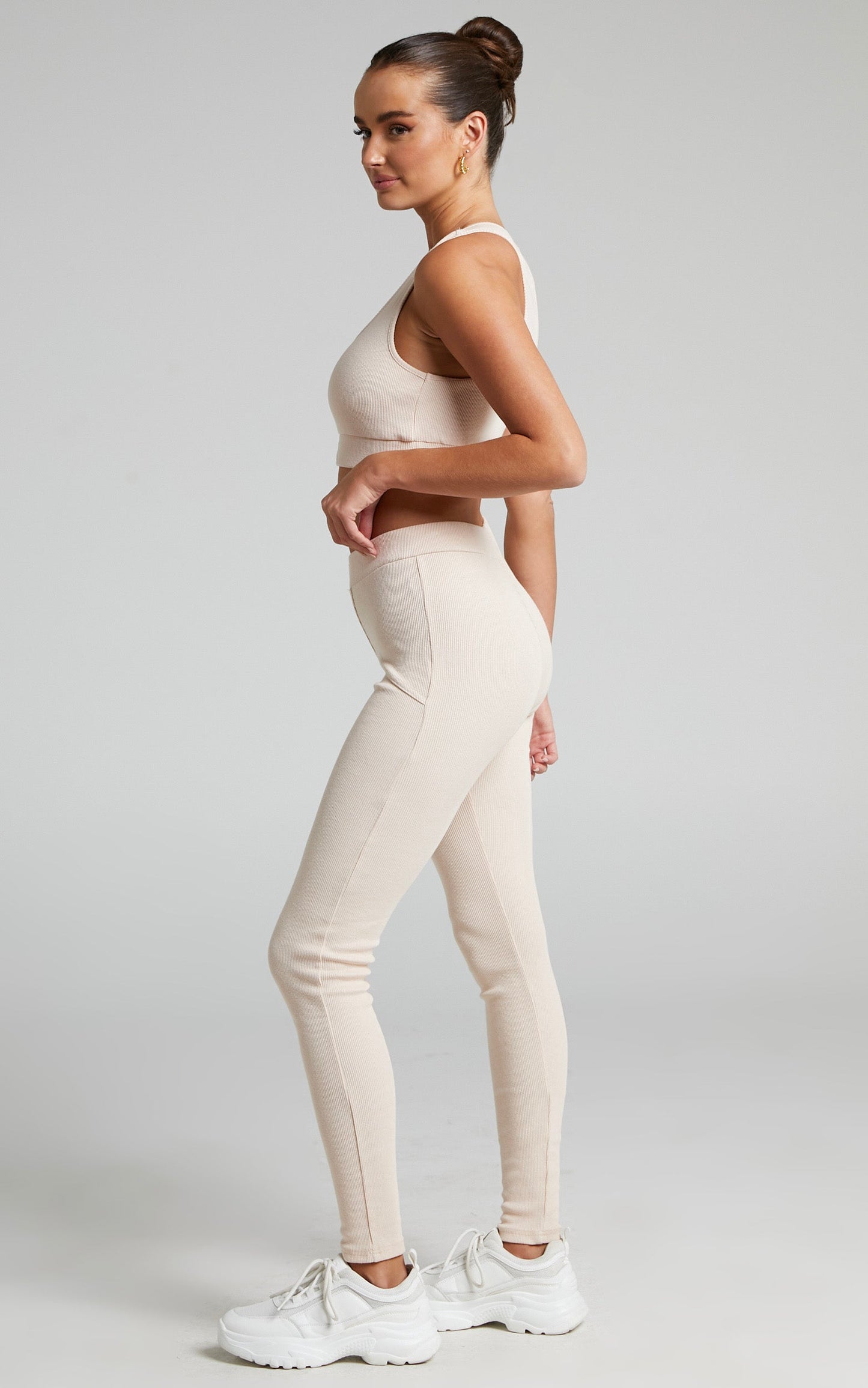 Sunday Leisure Club - Kairi Leggings in Beige