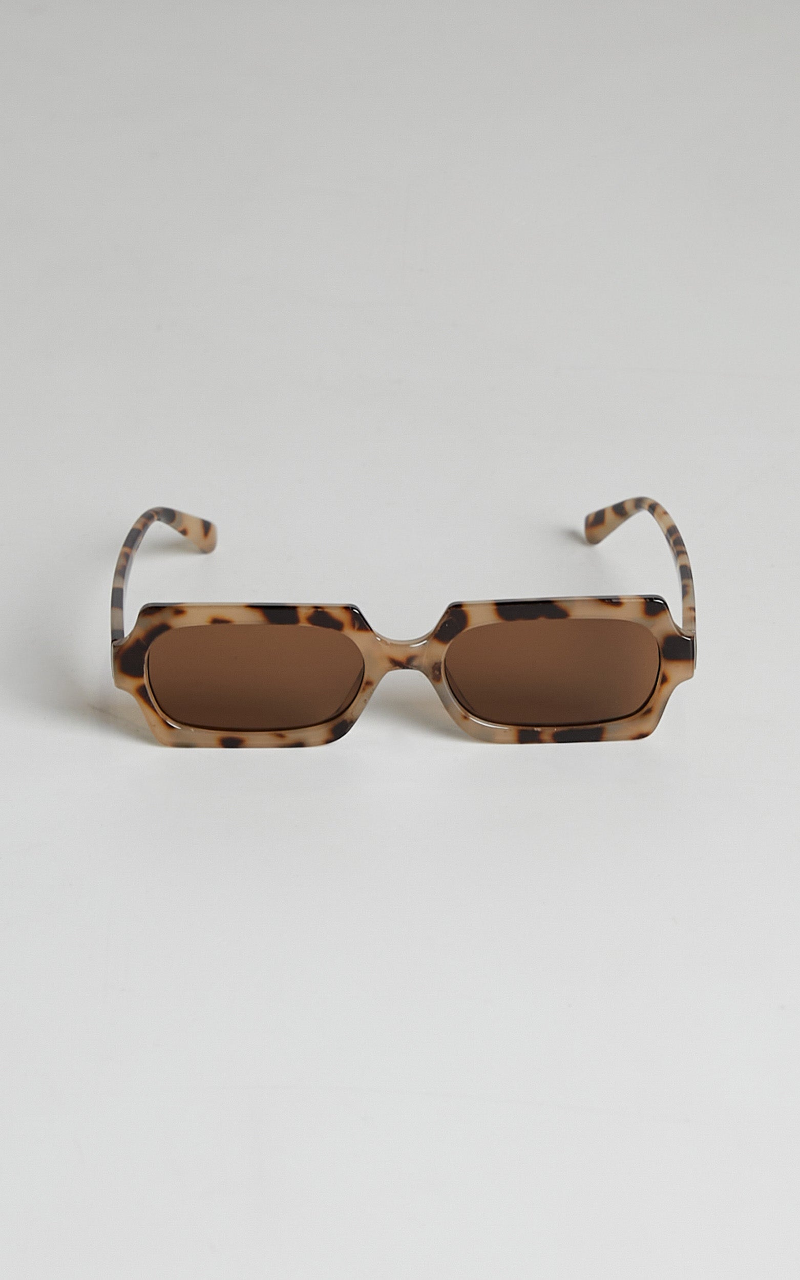 Venus Sunglasses in Tortoise Shell