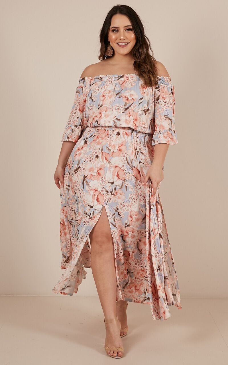 Leah Maxi Dress In Peach Floral
