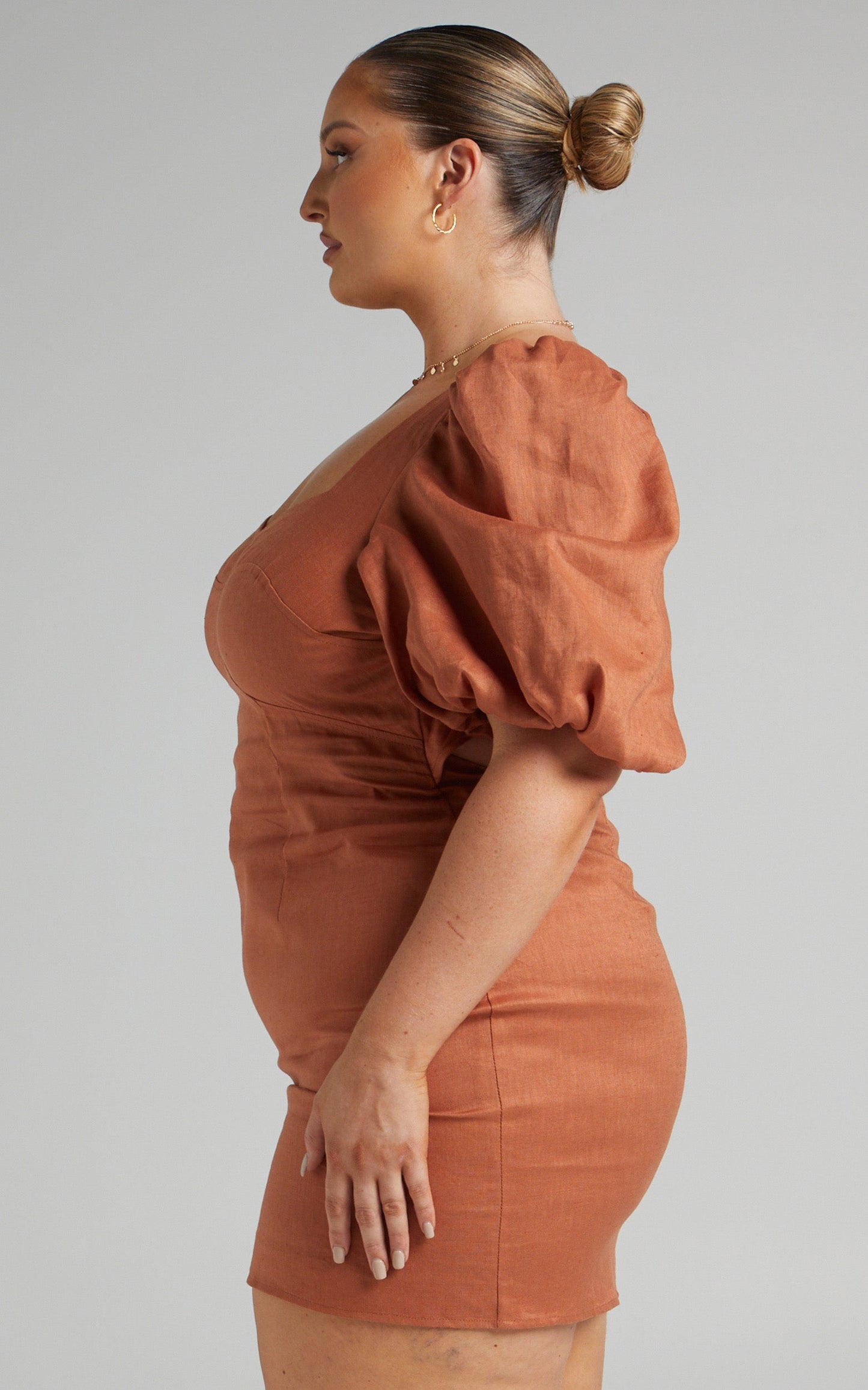 Amalie The Label - Empriss Linen Open Back Balloon Sleeve Mini Linen Dress in Rust