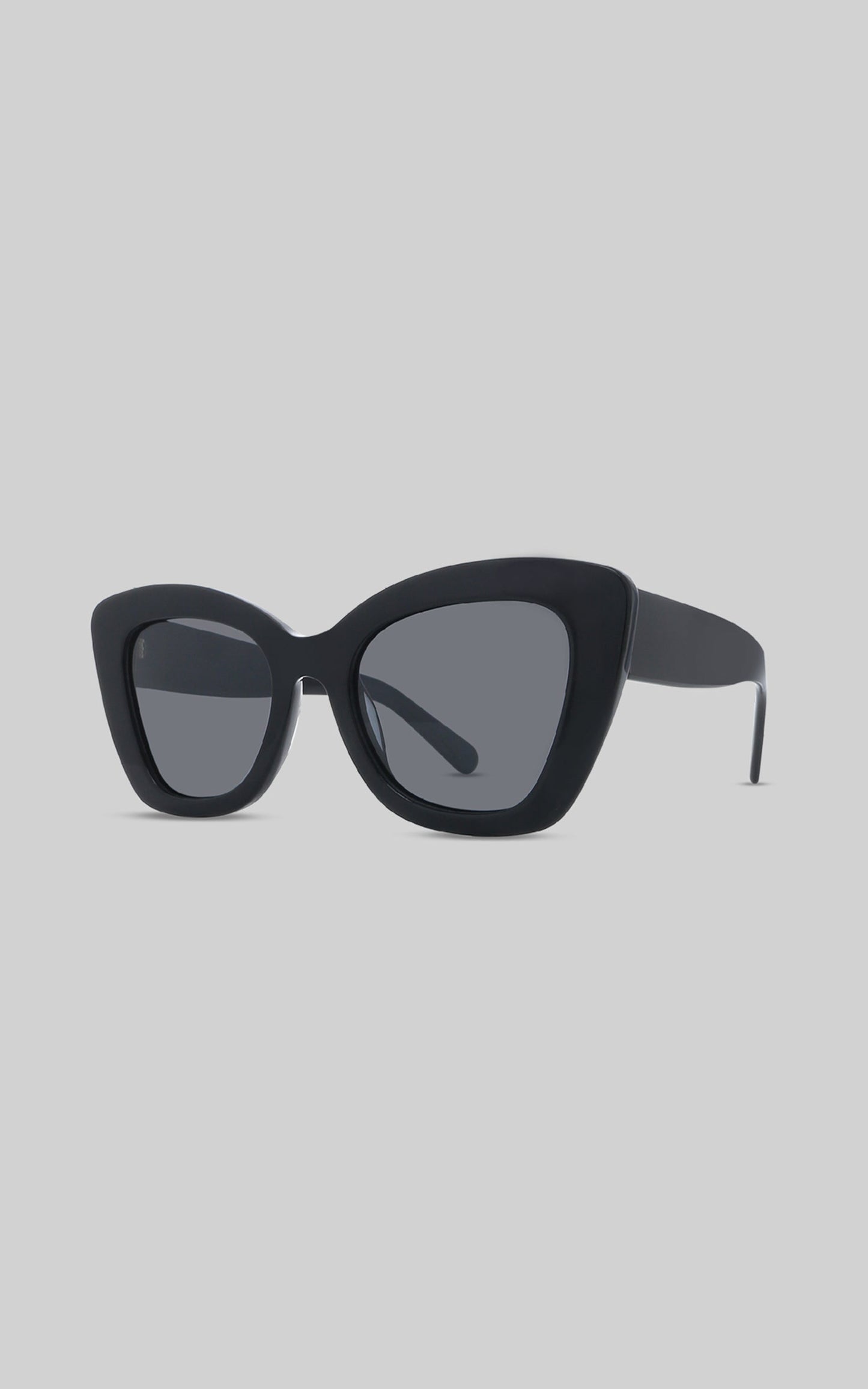 BANBE EYEWEAR - THE BARDOT in Black-SMOKE