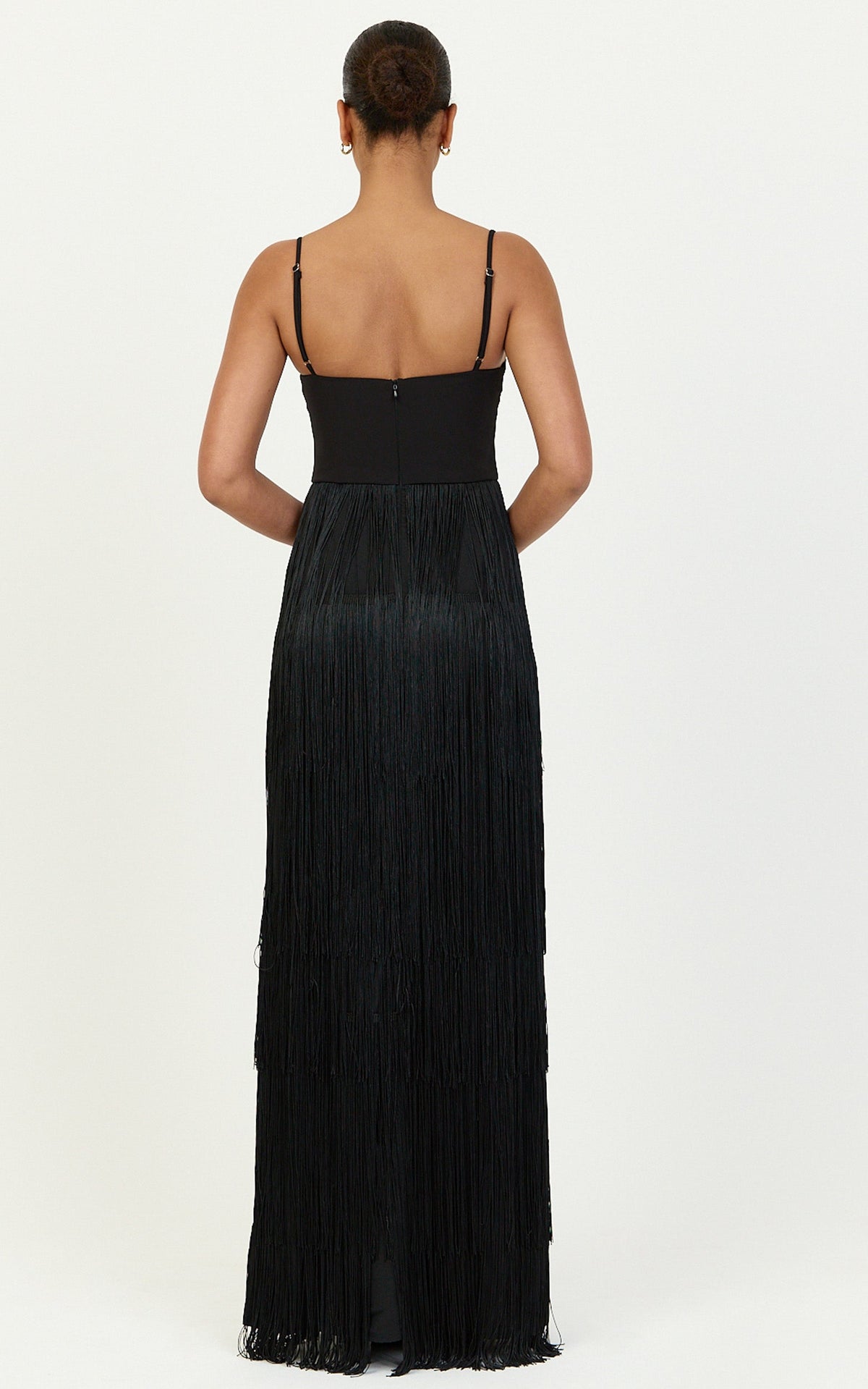 Maxine Maxi-Kleid – Gestuftes Fransenkleid in Schwarz