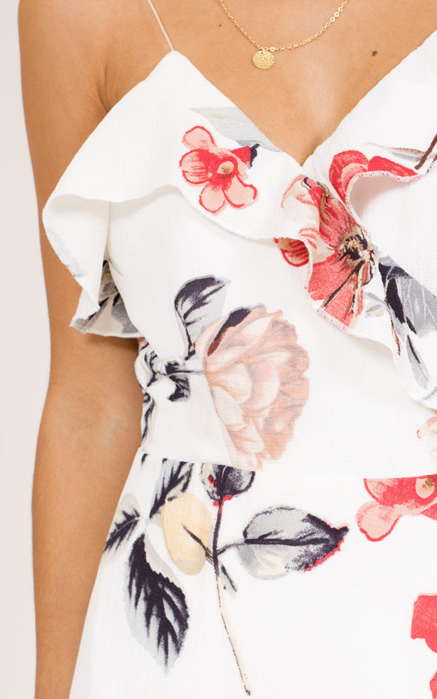 Emmy Maxi Dress In White And Blush Floral