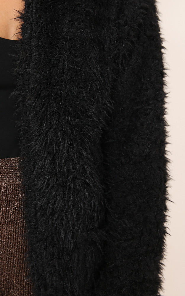Mod Babe Fur Coat In Black
