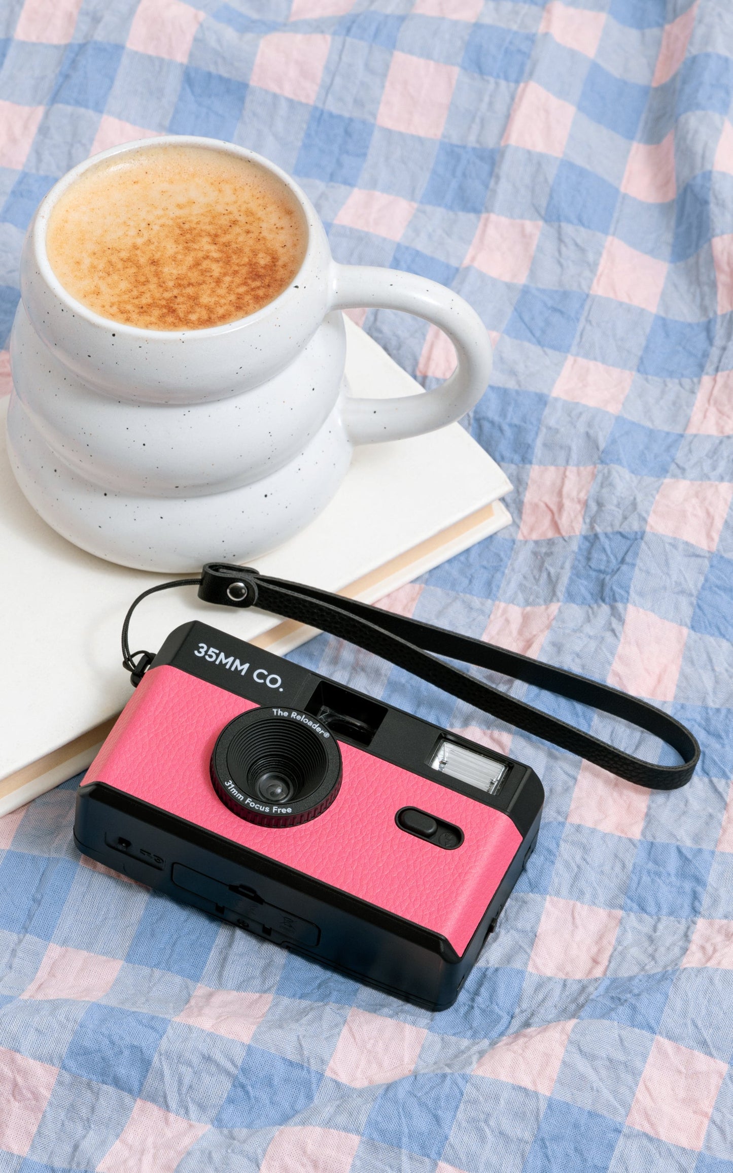 35mm Co - The Reloader Reusable Film Camera NBCF in Pink