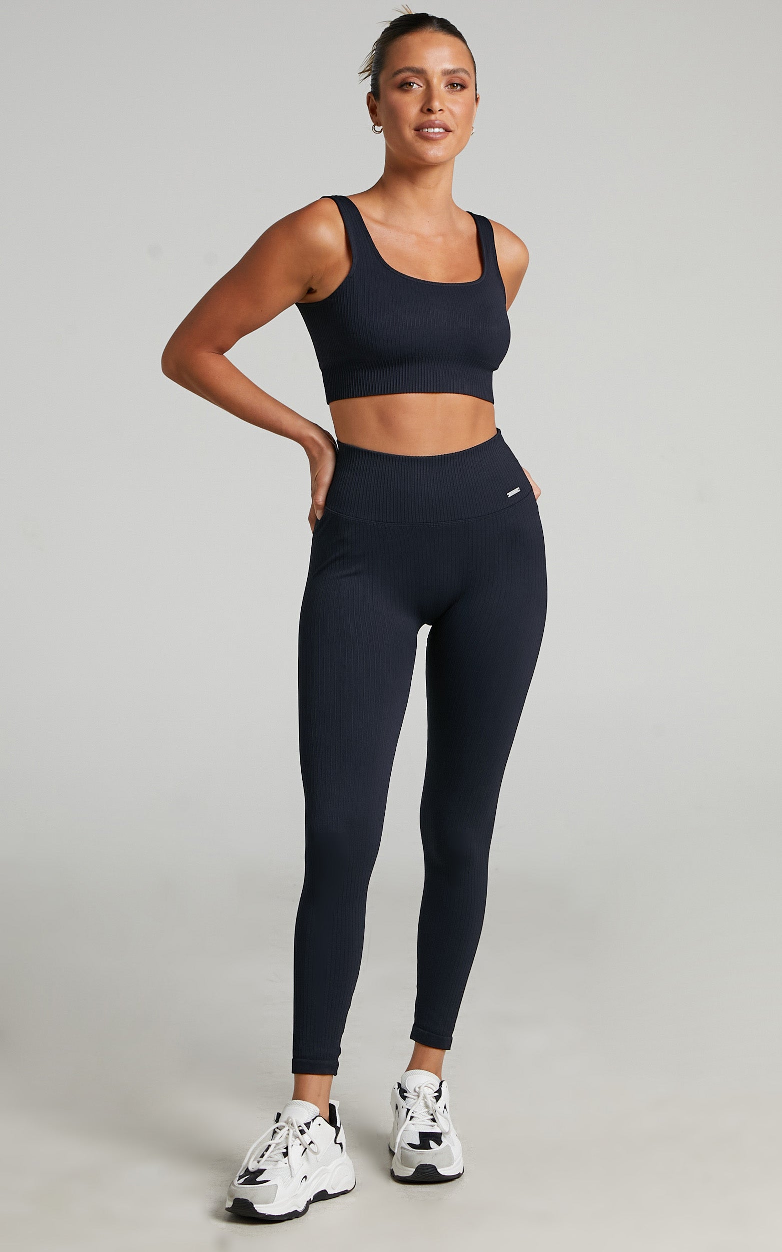 Aim'n - RIBBED SEAMLESS BRA in Black