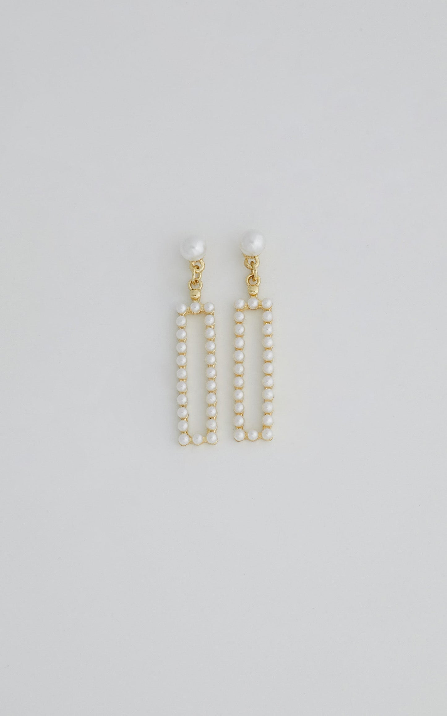 Dumitria Earrings in Gold