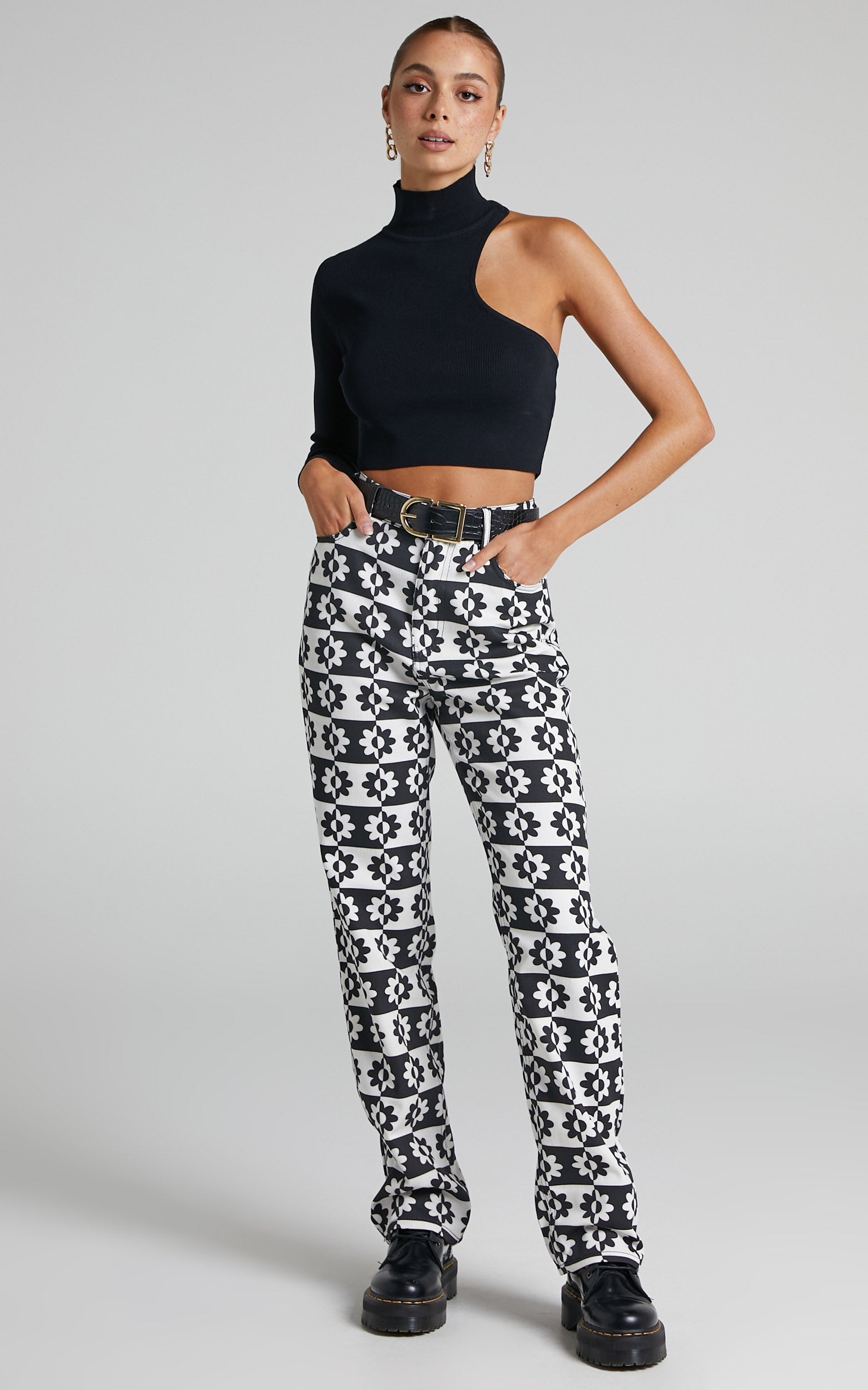 Illusions High Waisted  Printed Pants in Black/White