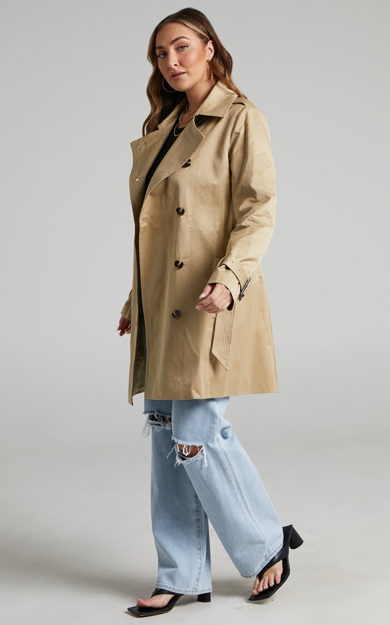 Khiery Trench Coat in Camel
