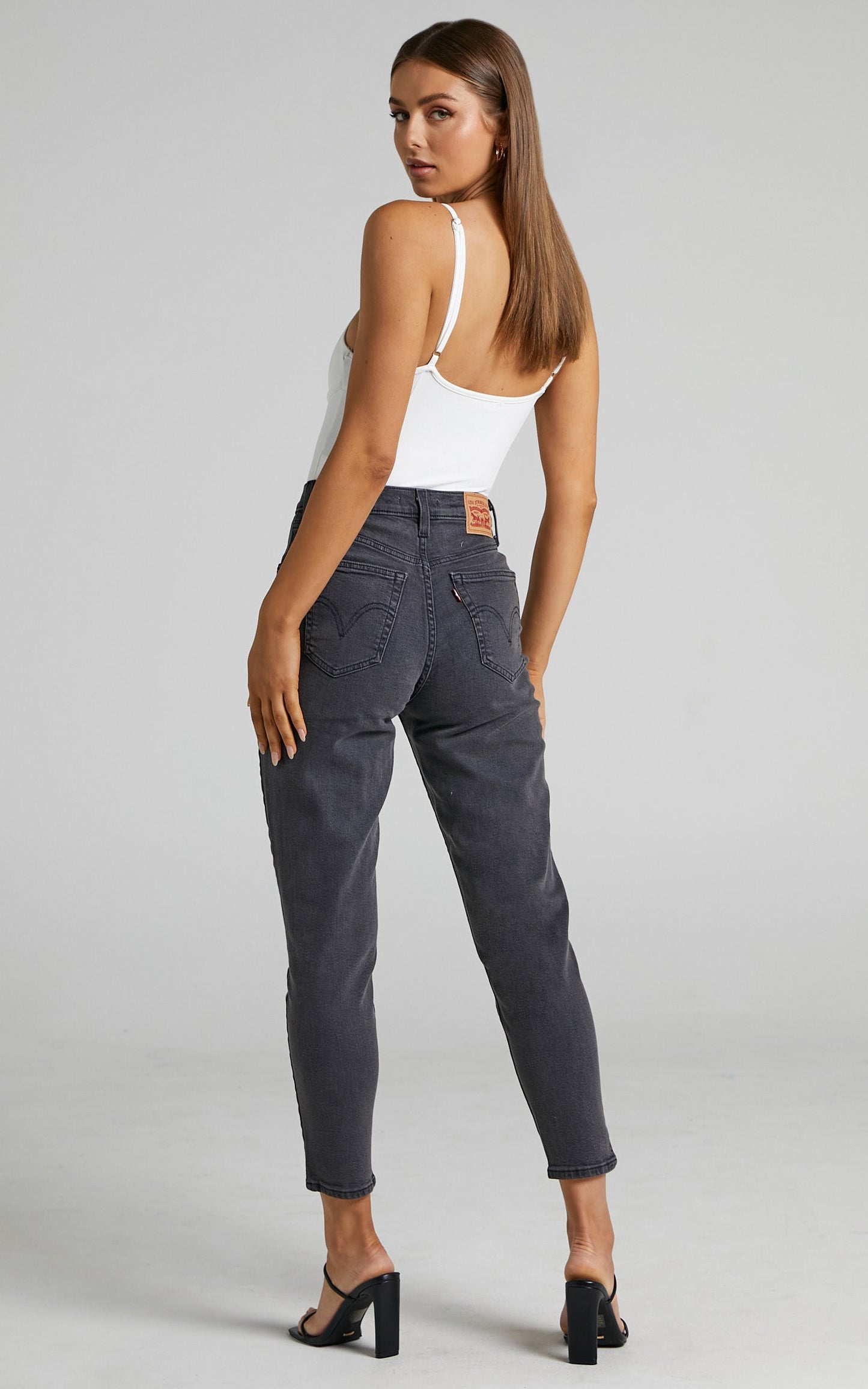 Levi's - High Waisted Mom Jean in Say No Go
