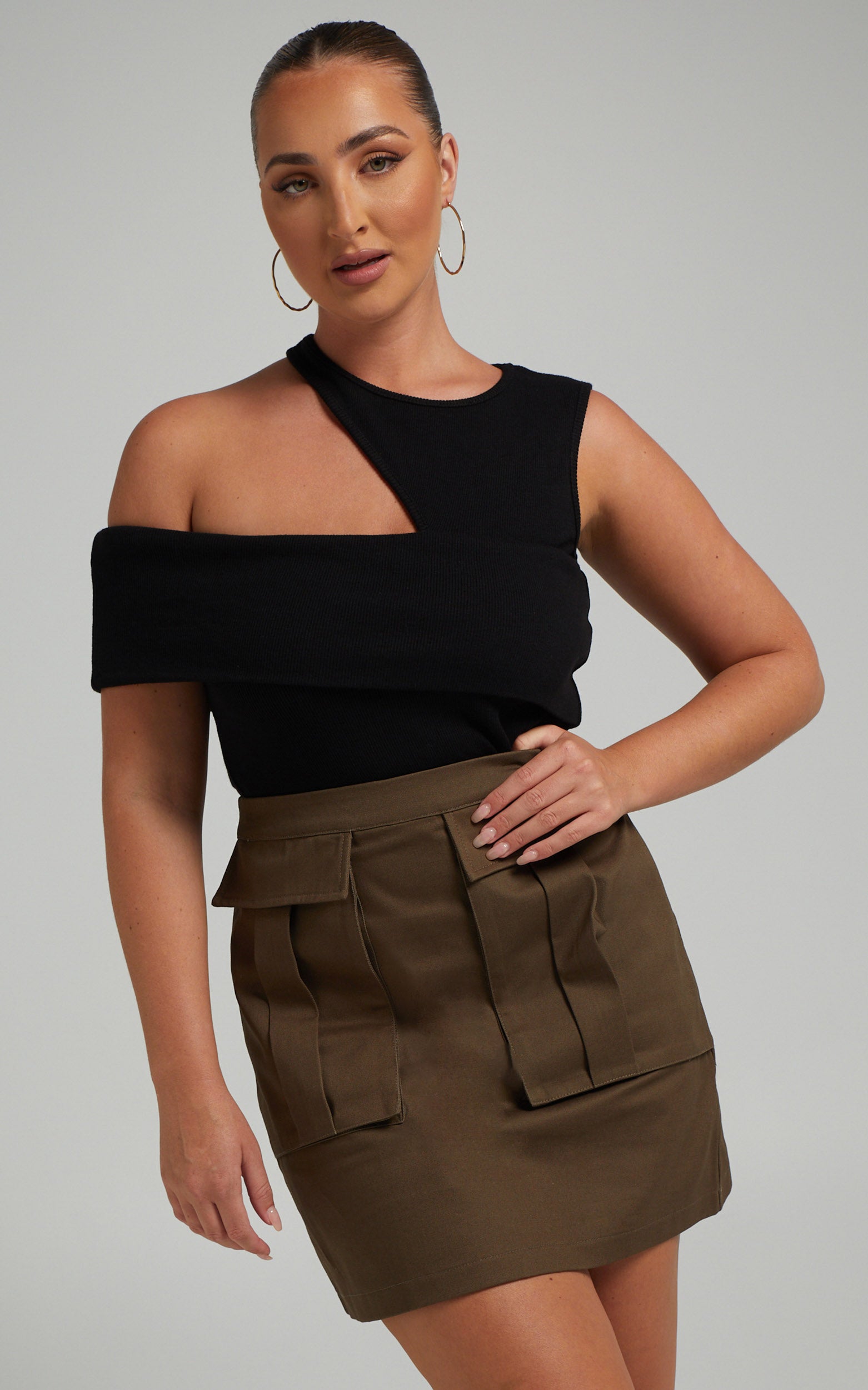 Jeyna Cargo Skirt in Khaki