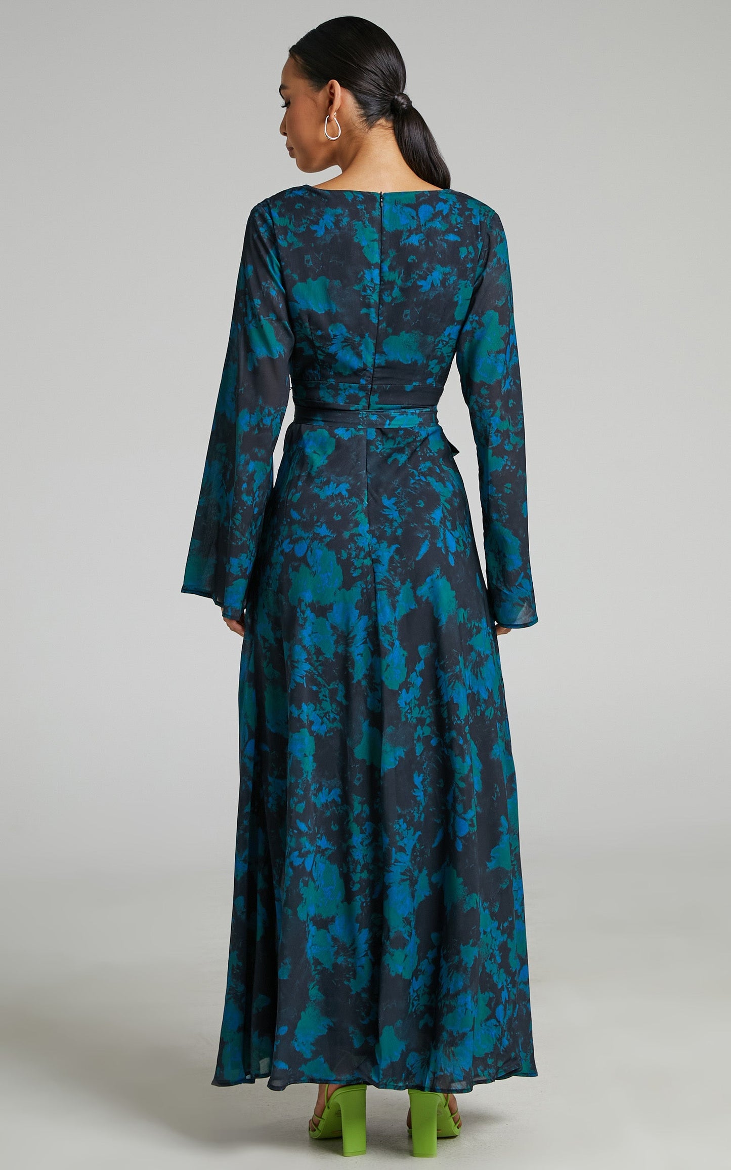 Mirski Midi Dress - Tie Waist Flared Sleeve Dress in Jewel Blur