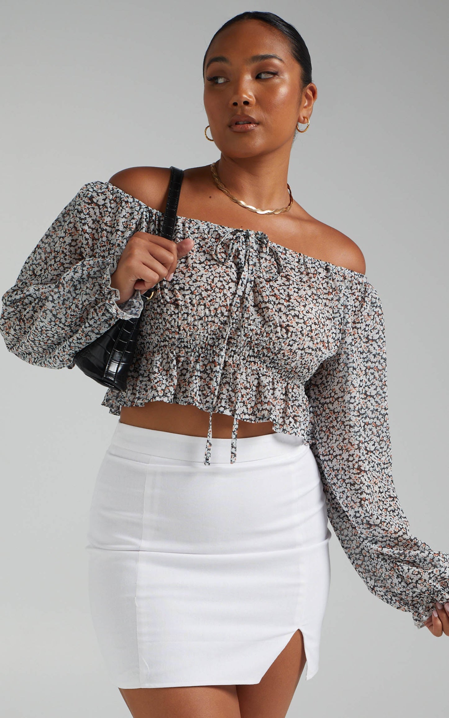 Lilyann Off Shoulder Long Sleeve Top in Black Floral