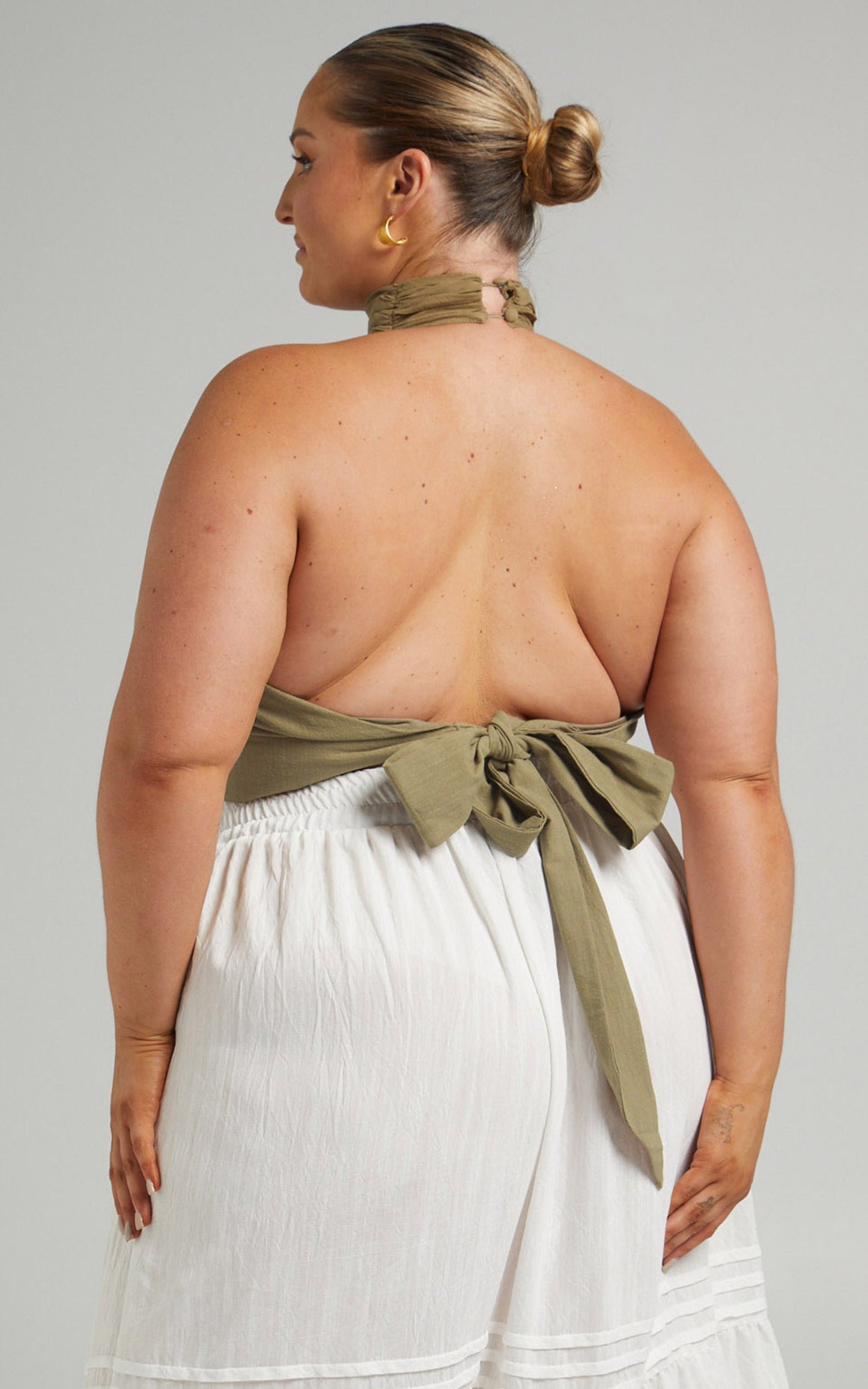 Margotha Tie Back Halter Crop Linen Blend Top in Khaki