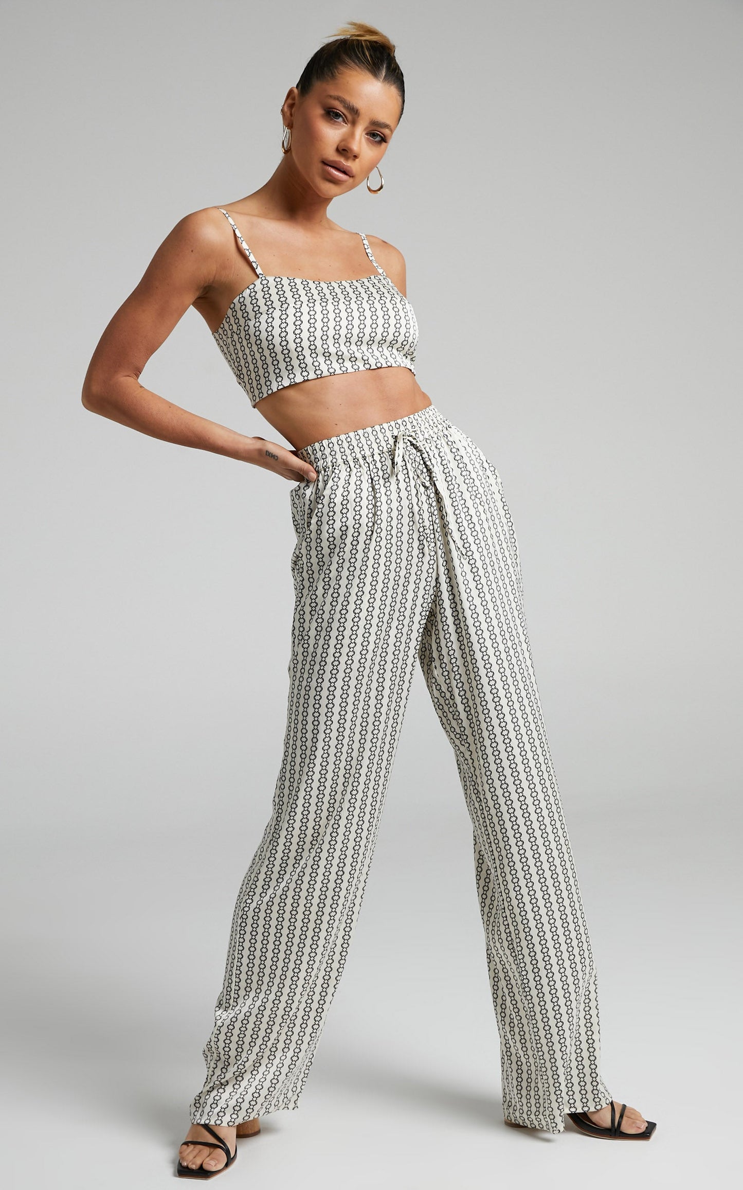Rosetti Pants - Mid Waisted Elastic Waist Relaxed Pants in Chain Print