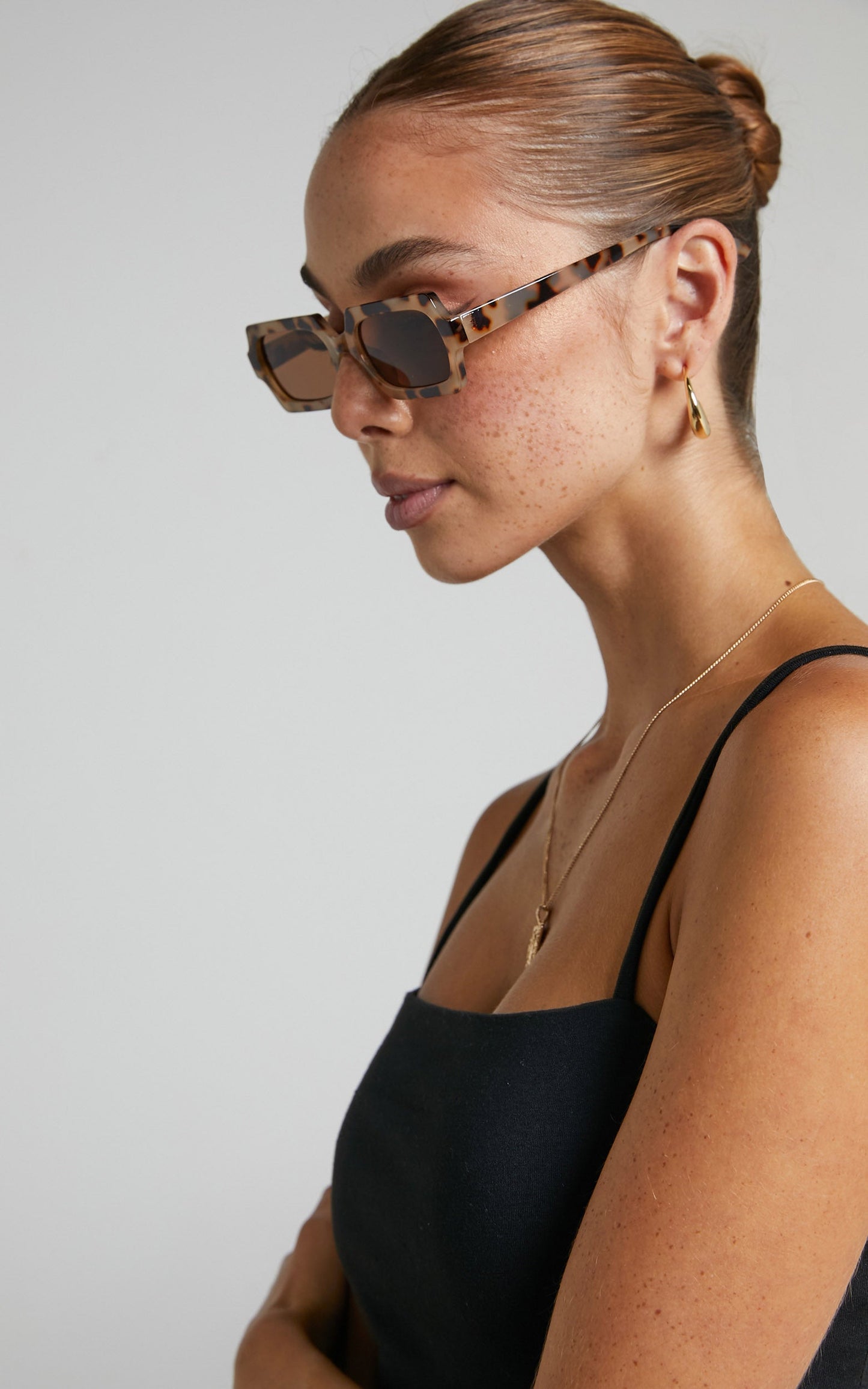 Venus Sunglasses in Tortoise Shell