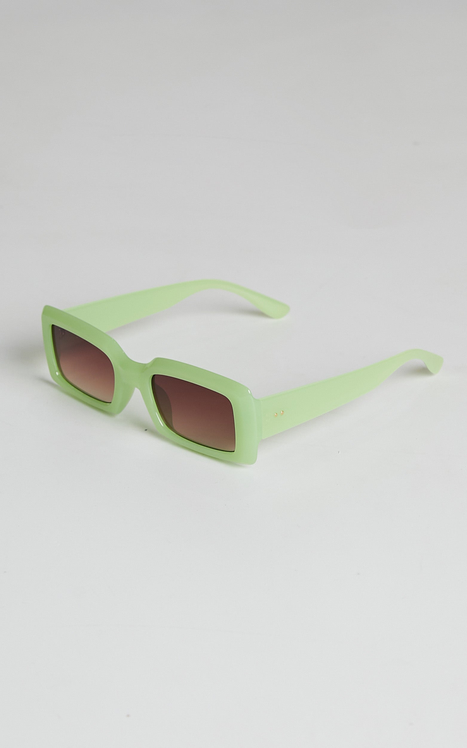 Donda Sunglasses in Green