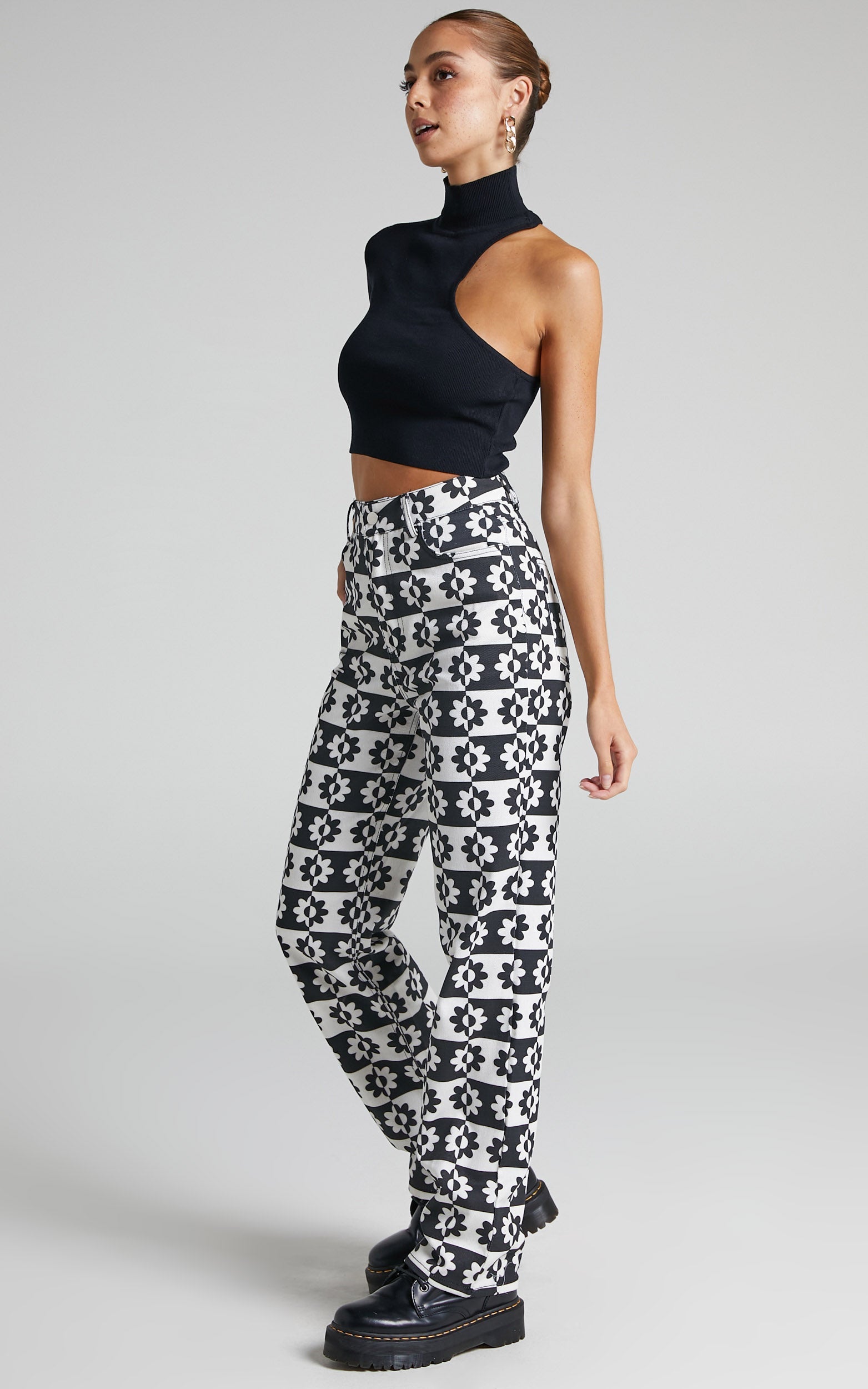 Illusions High Waisted  Printed Pants in Black/White